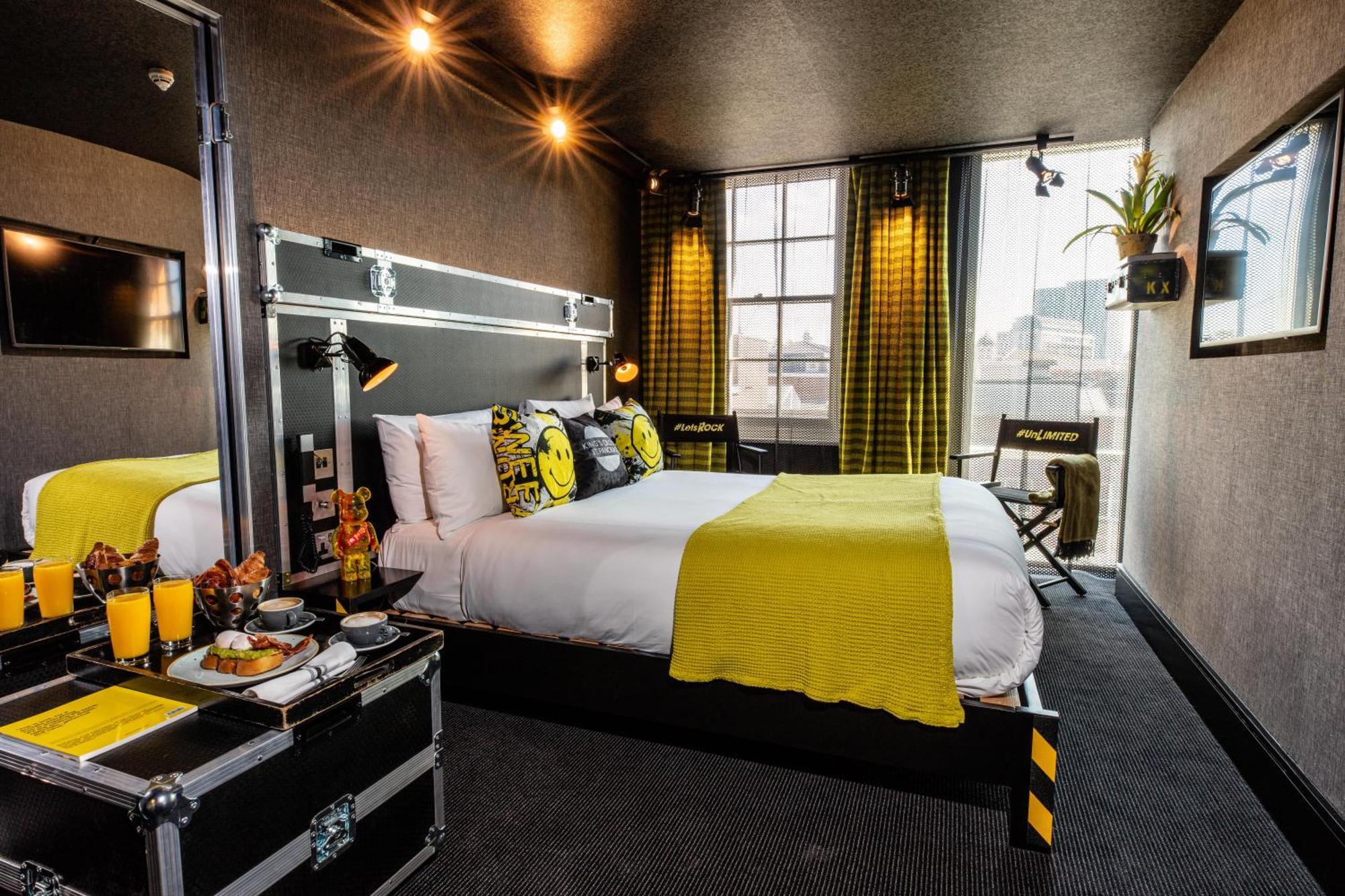 Signature Design Zimmer