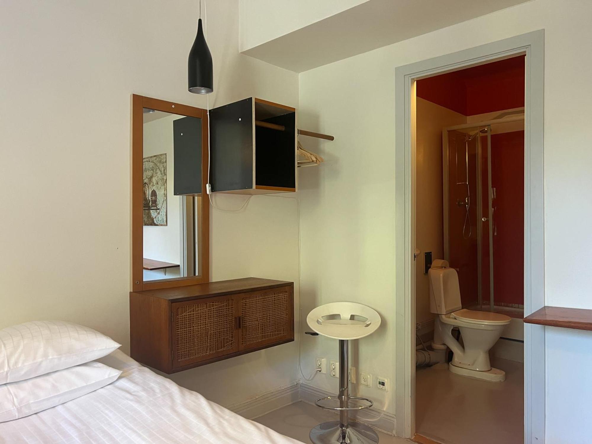 Quadruple Room with Private Bathroom (Annex)