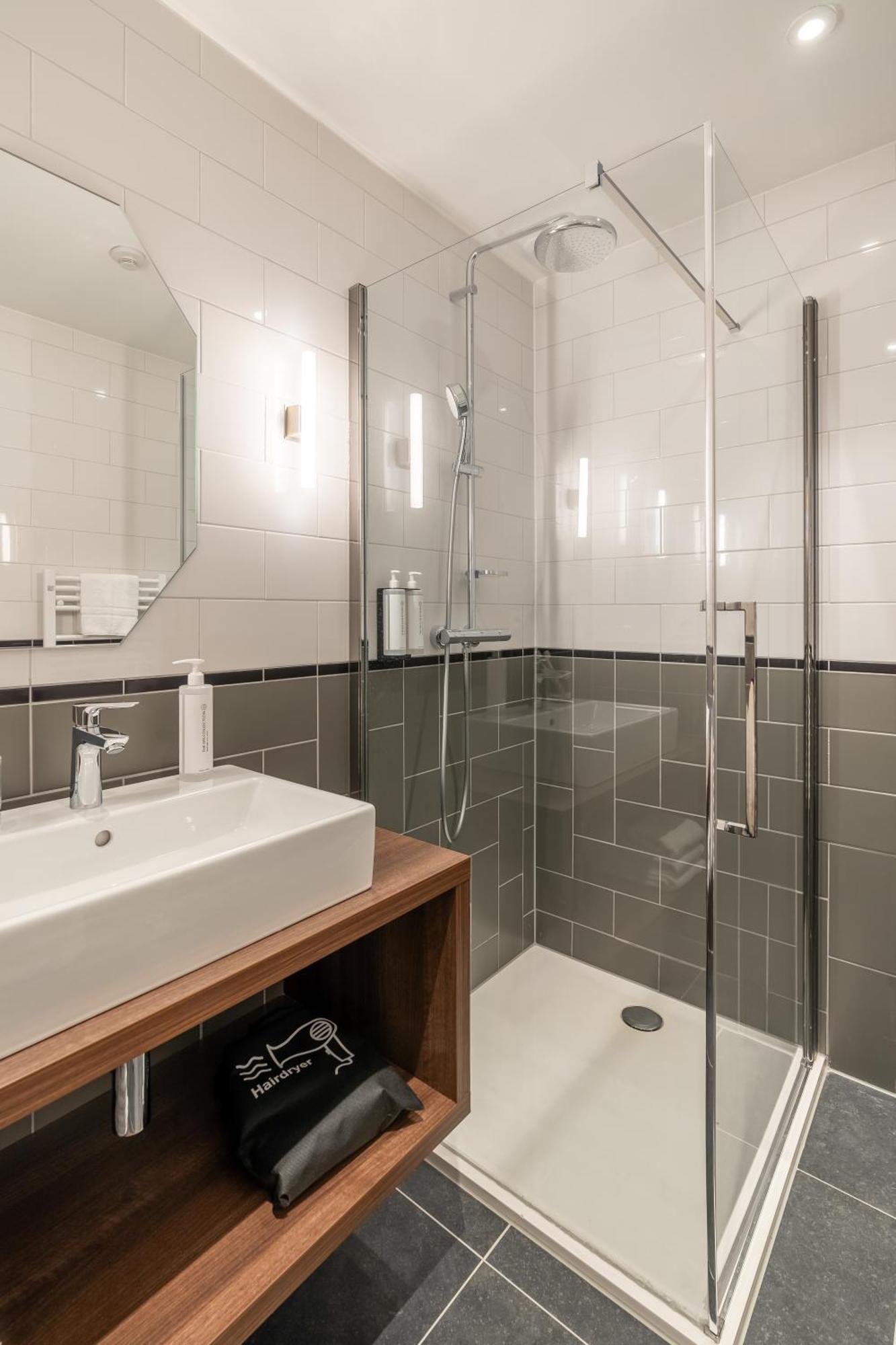 Großes Apartment mit 1 Schlafzimmer und Schlafsofa