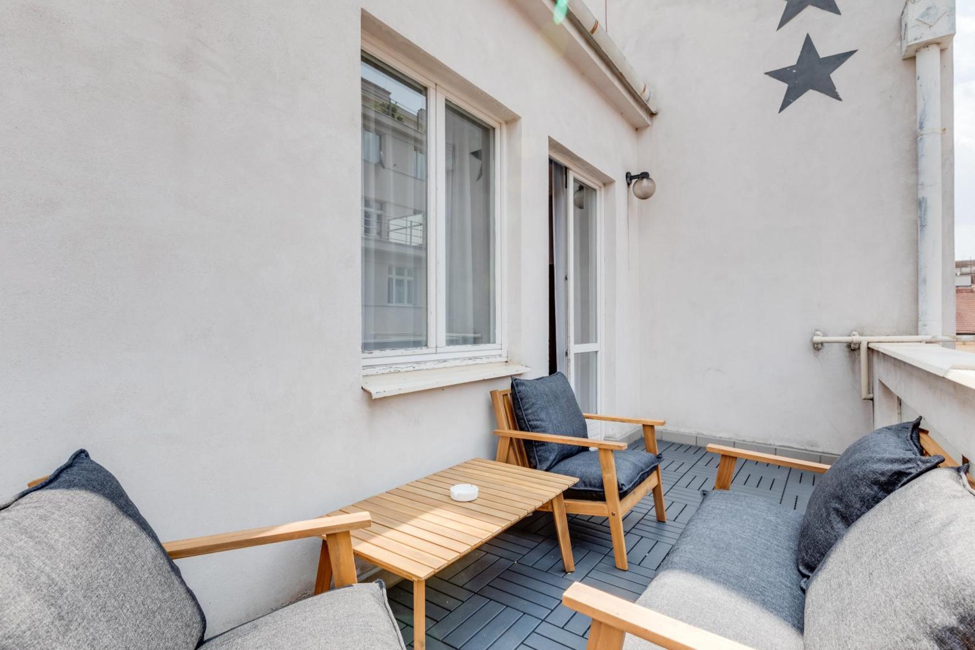 Vierbettzimmer mit Terrasse