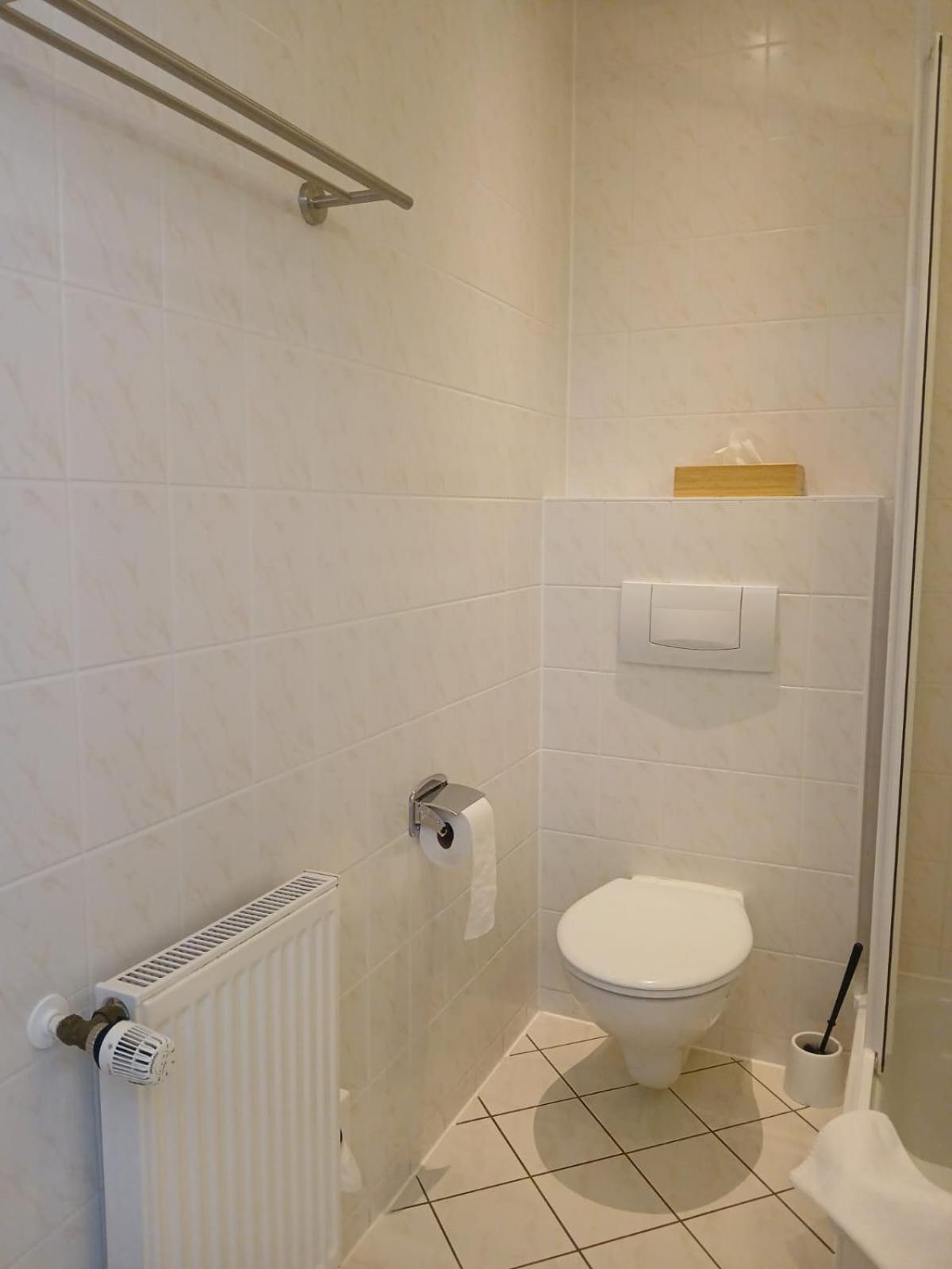 Kleines Doppel-/Zweibettzimmer