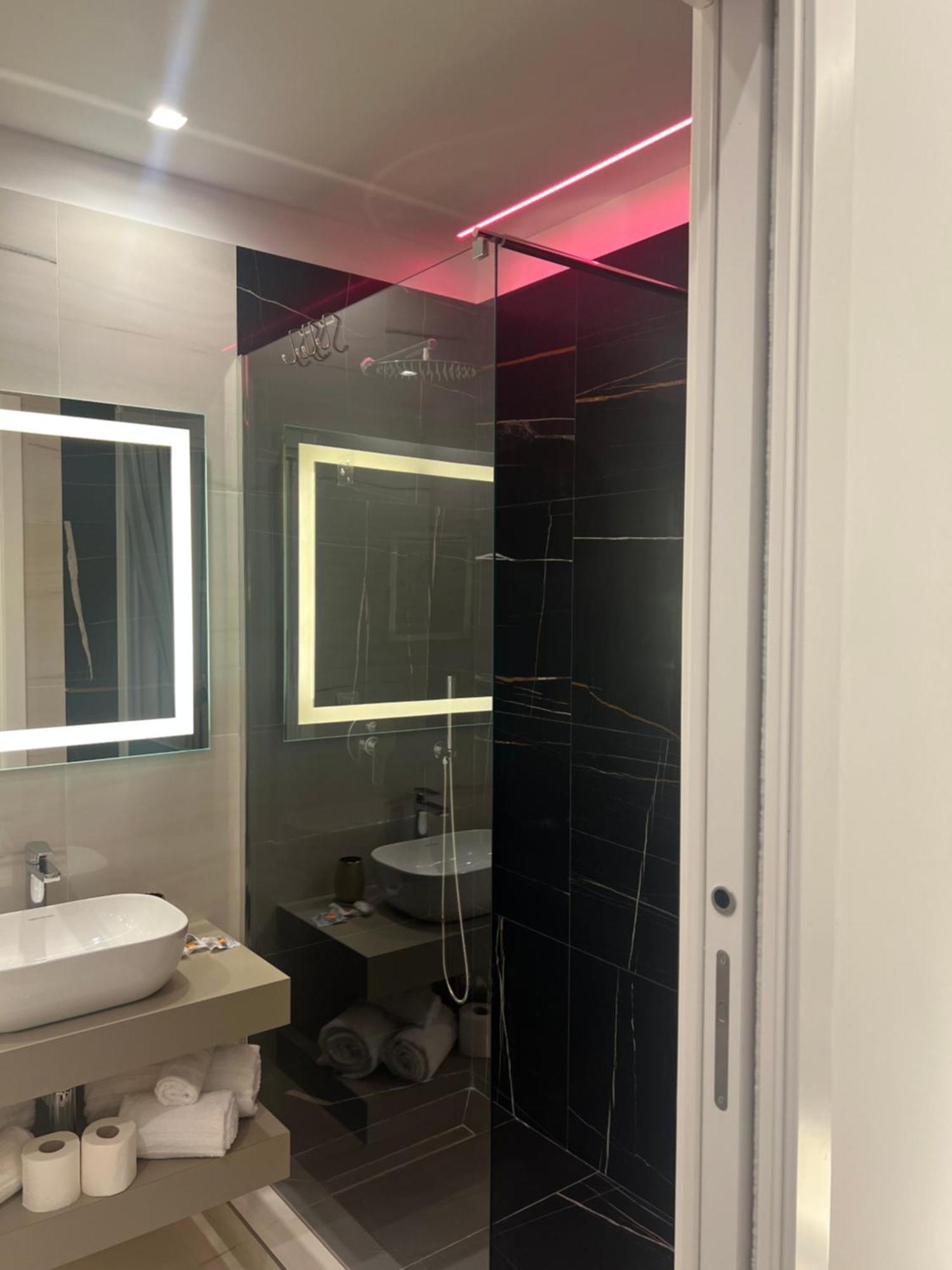 Deluxe Doppel-/Zweibettzimmer