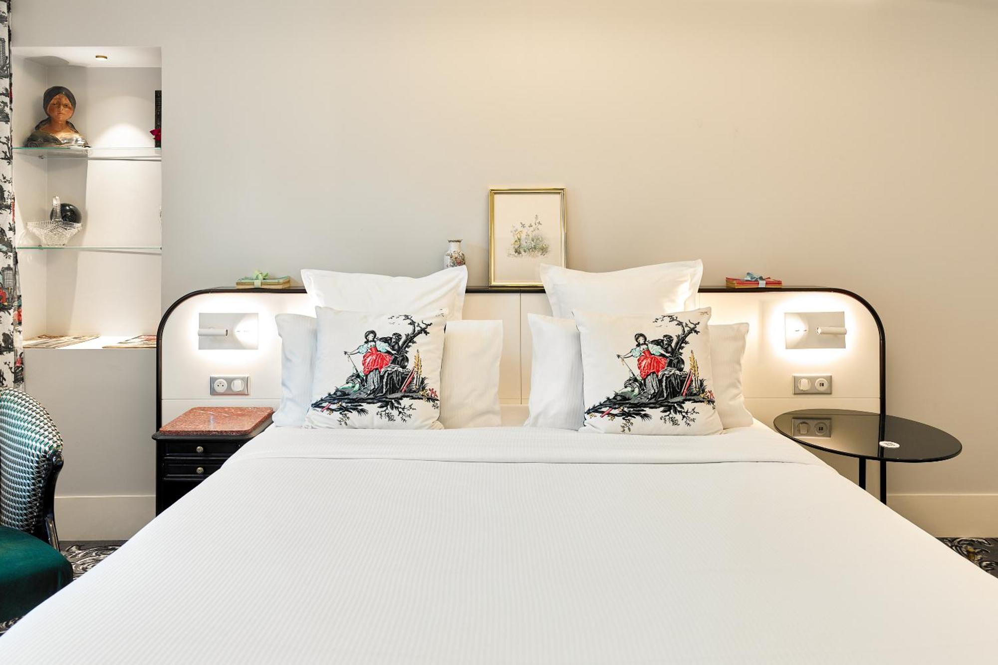 Superior Zimmer Afterworks mit Kingsize-Bett