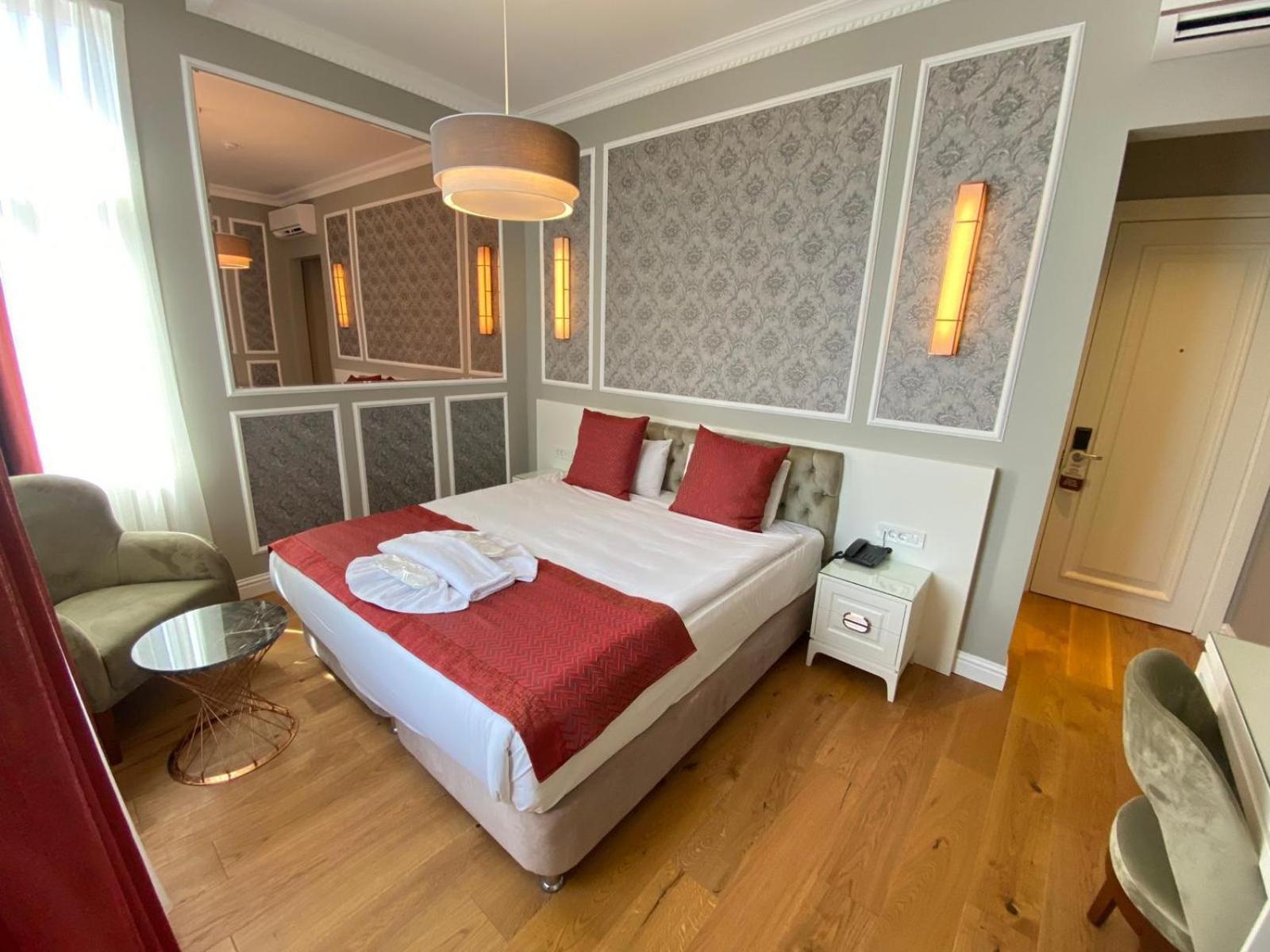 Deluxe Zimmer mit Kingsize-Bett