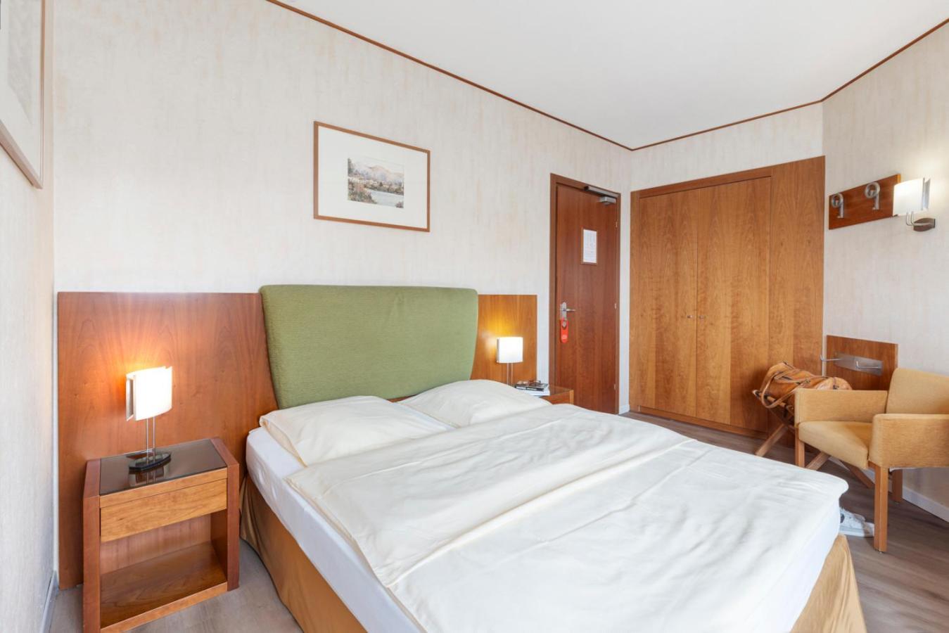 Smart Zimmer mit Queensize-Bett