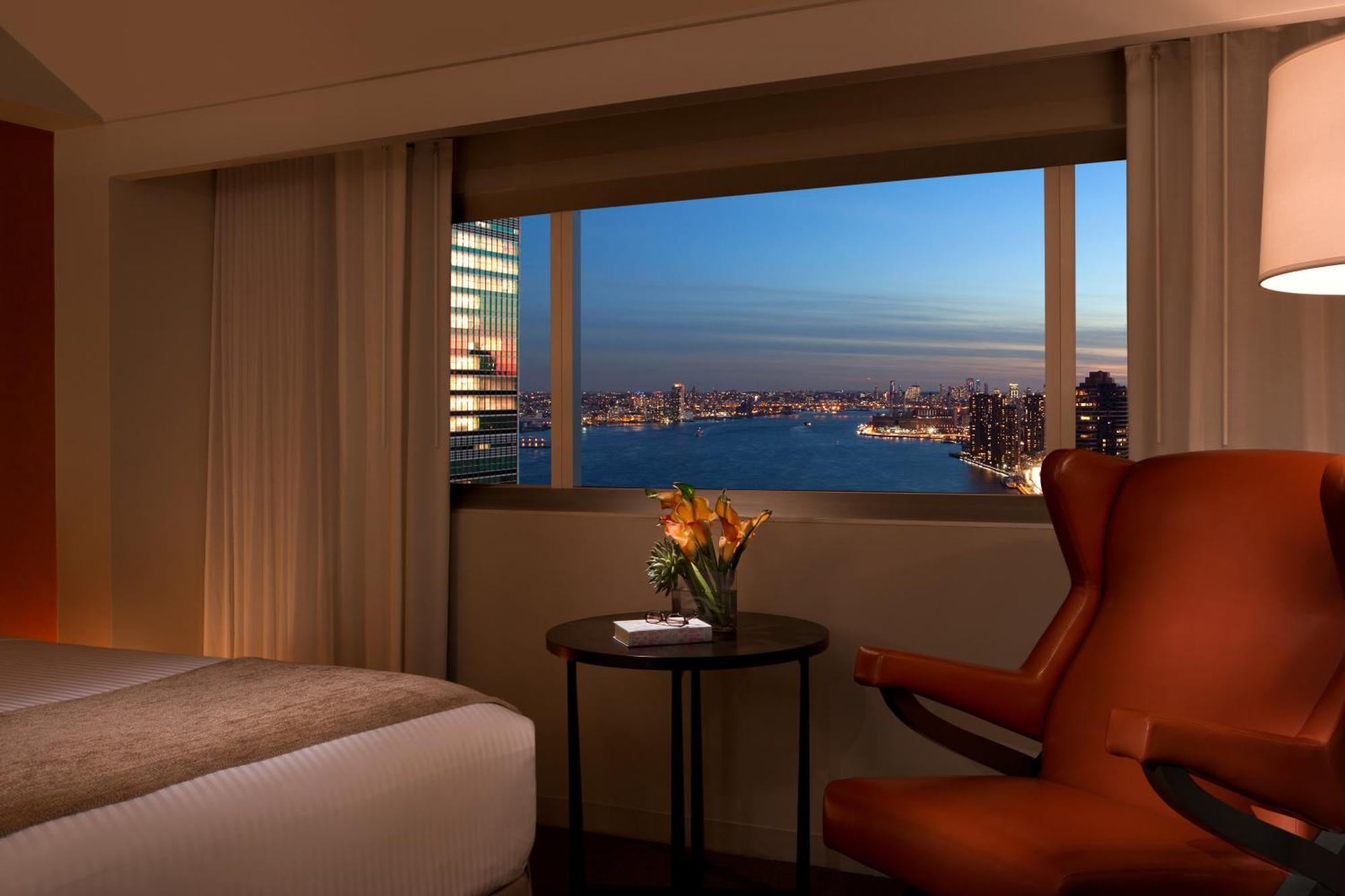 Deluxe Zimmer mit 2 Doppelbetten - Stadtblick