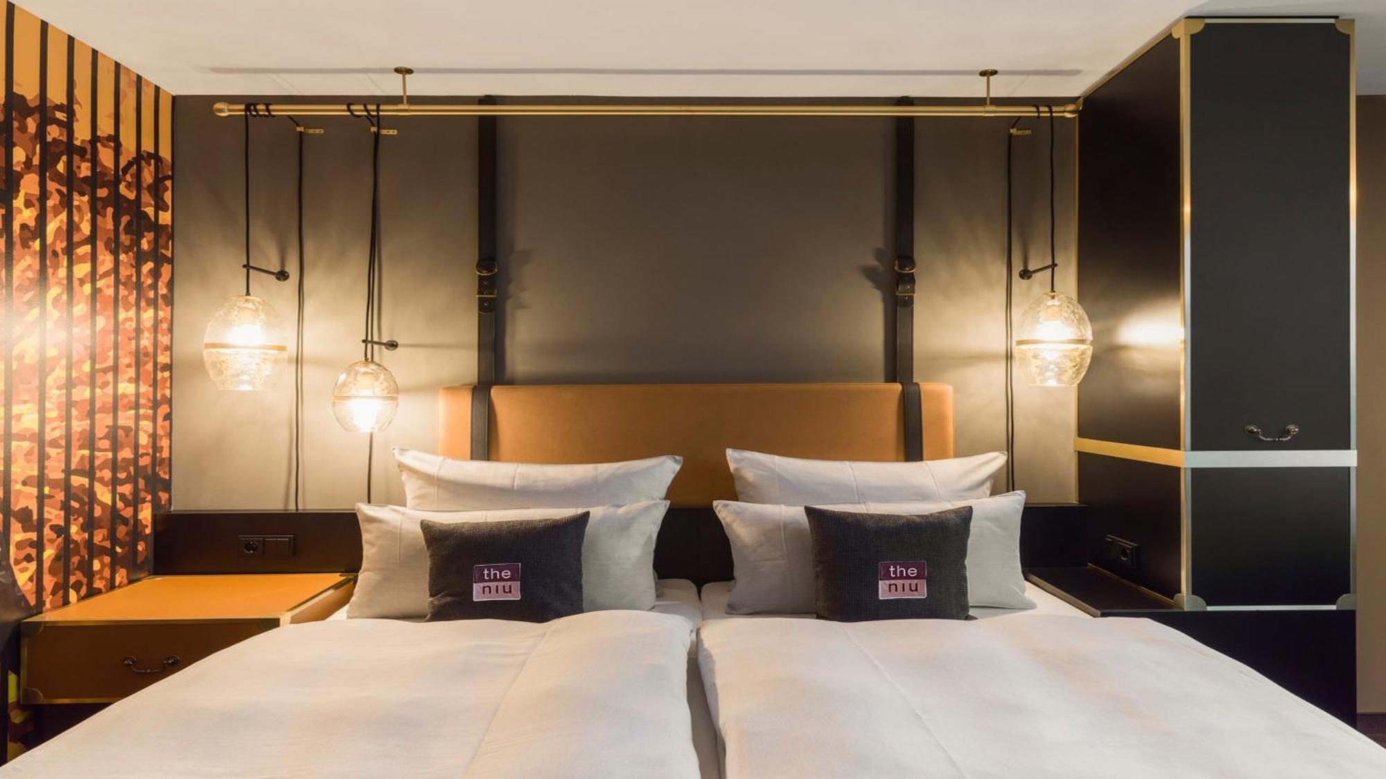 Premium Queen Room,1608809865:JPEG