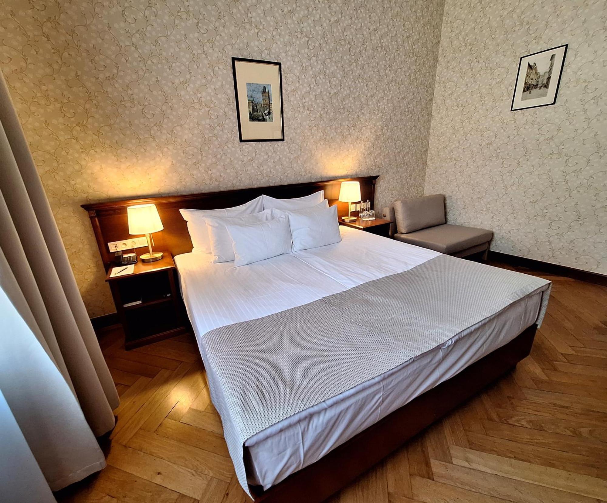 Standard Doppel- oder Zweibettzimmer