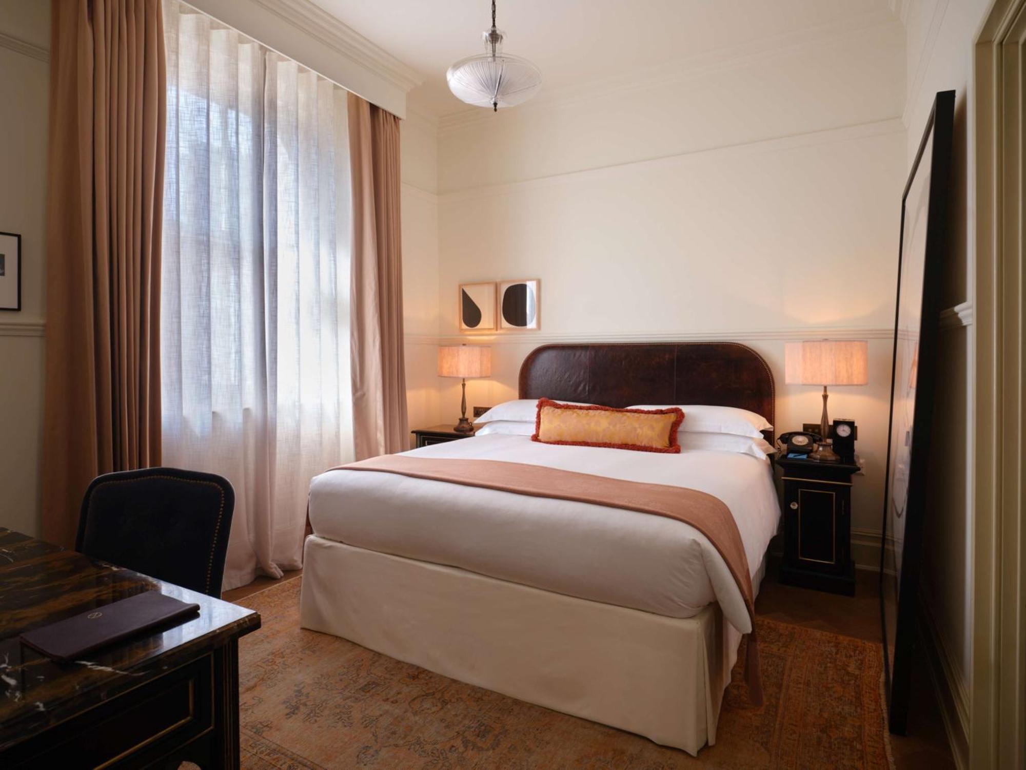 Salon-King-Suite