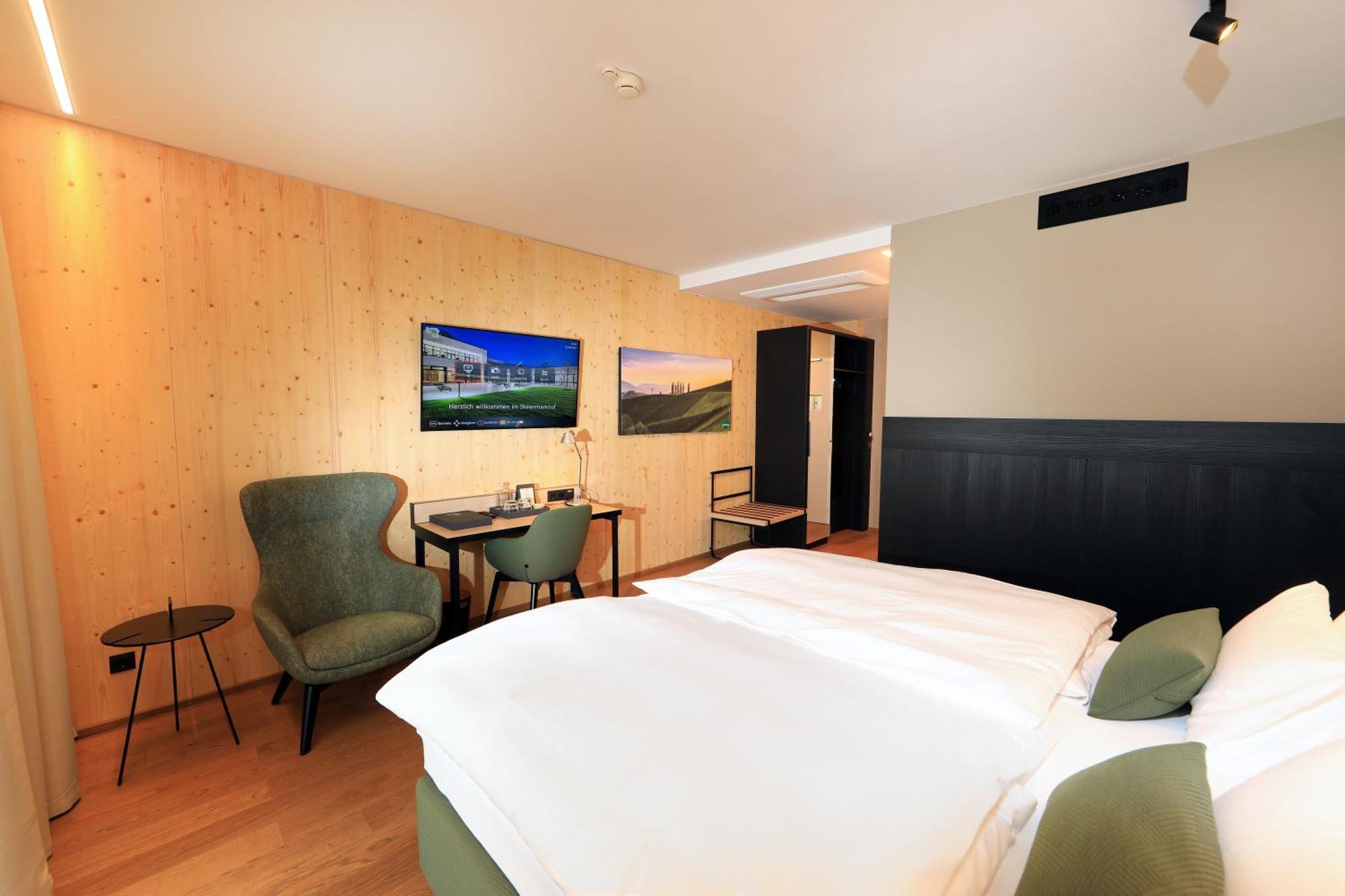 Deluxe Double Room Balcony