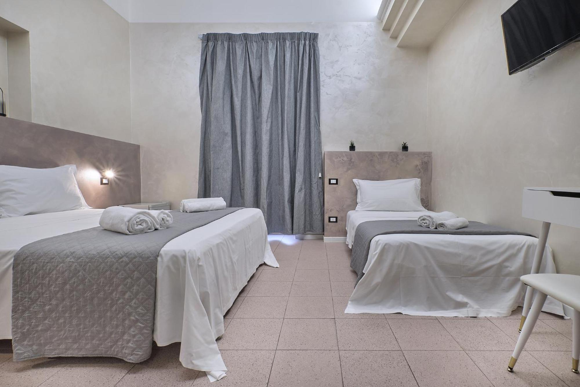 Dreibettzimmer mit eigenem Bad