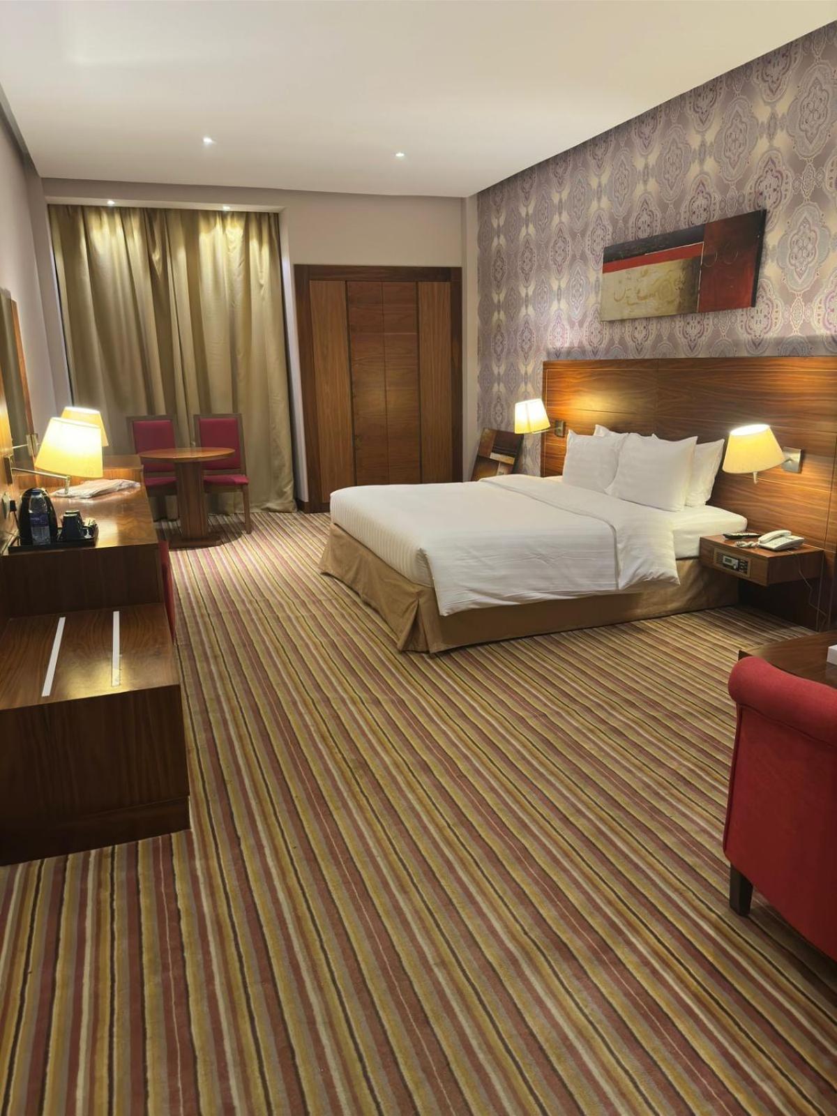 Deluxe Zimmer mit Kingsize-Bett