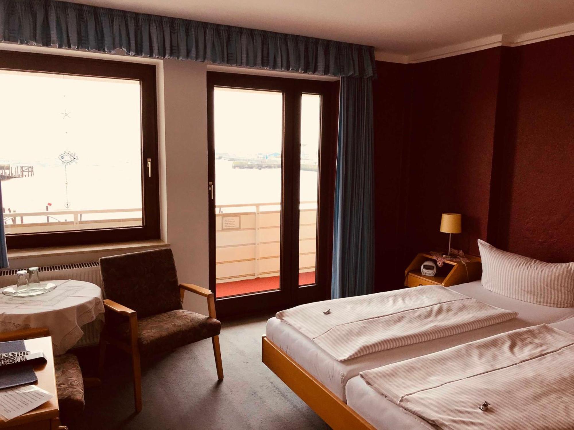 Dreibettzimmer mit Seeblick