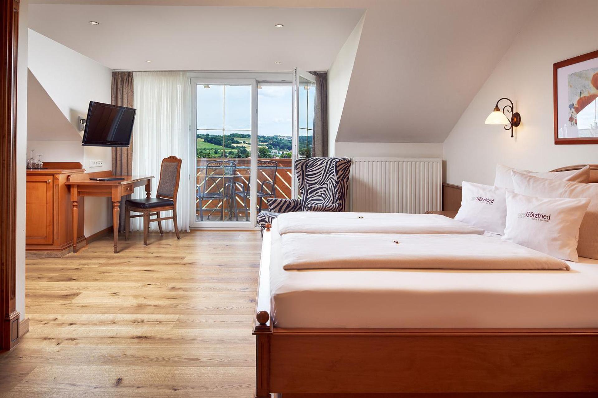 Doppelzimmer mit Gartenblick
