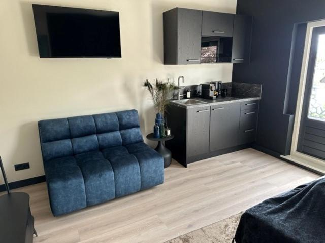 Apartment mit Balkon