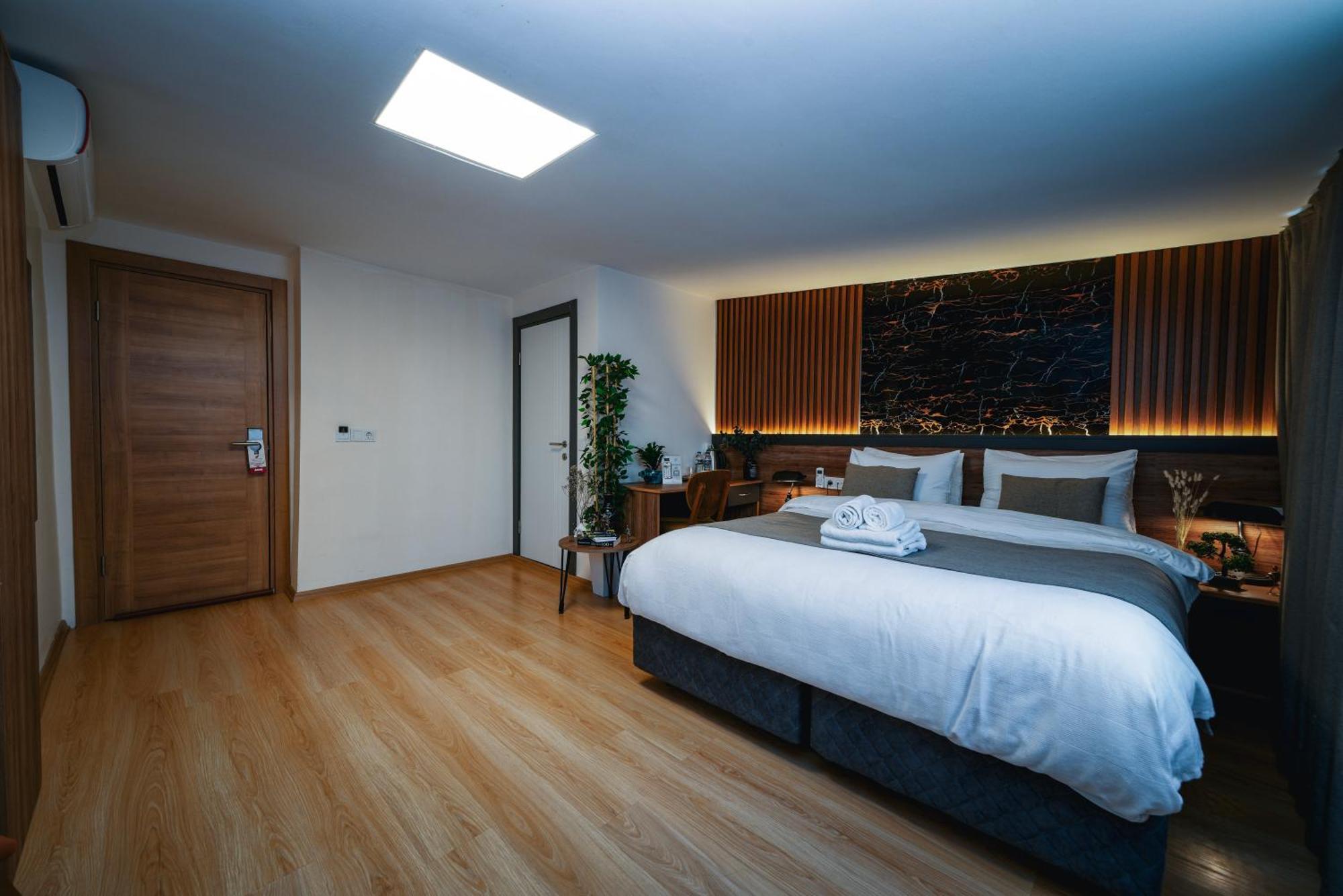 Deluxe Double Room with Sea View,1625799069:JPEG