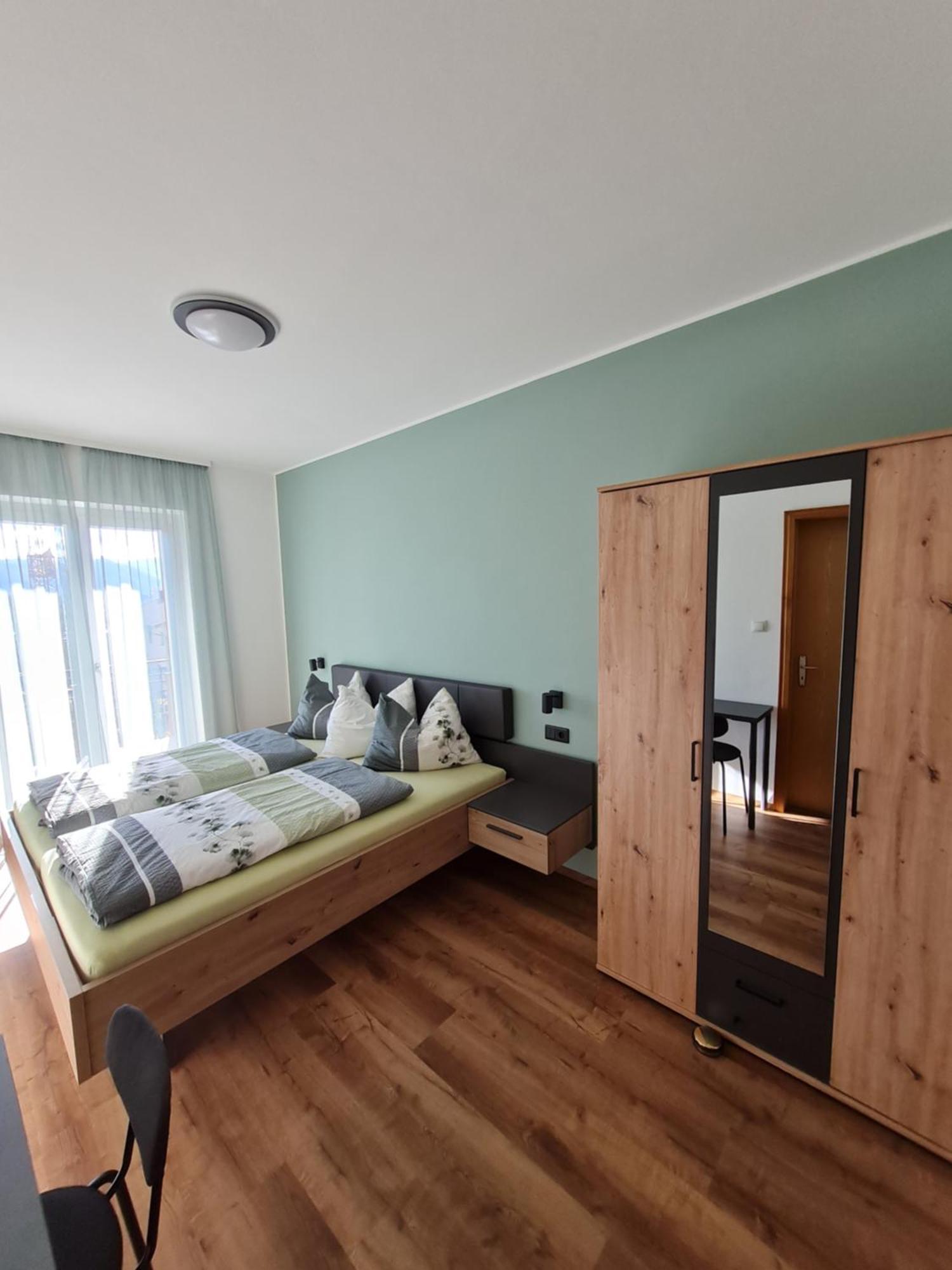 Doppelzimmer mit Balkon