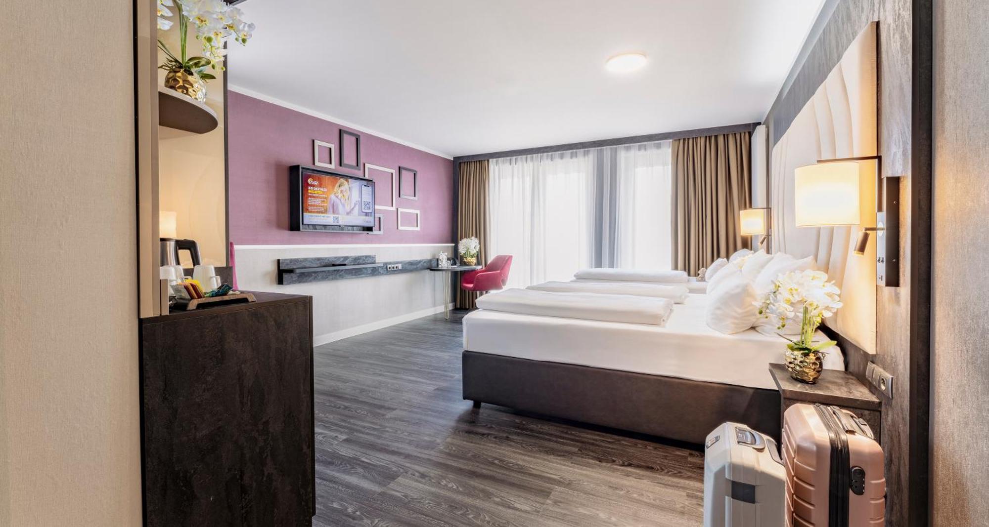 Premium Dreibettzimmer mit Blick auf das Schloss