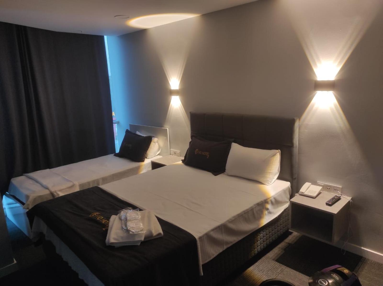 Basic Dreibettzimmer mit Gemeinschaftsbad