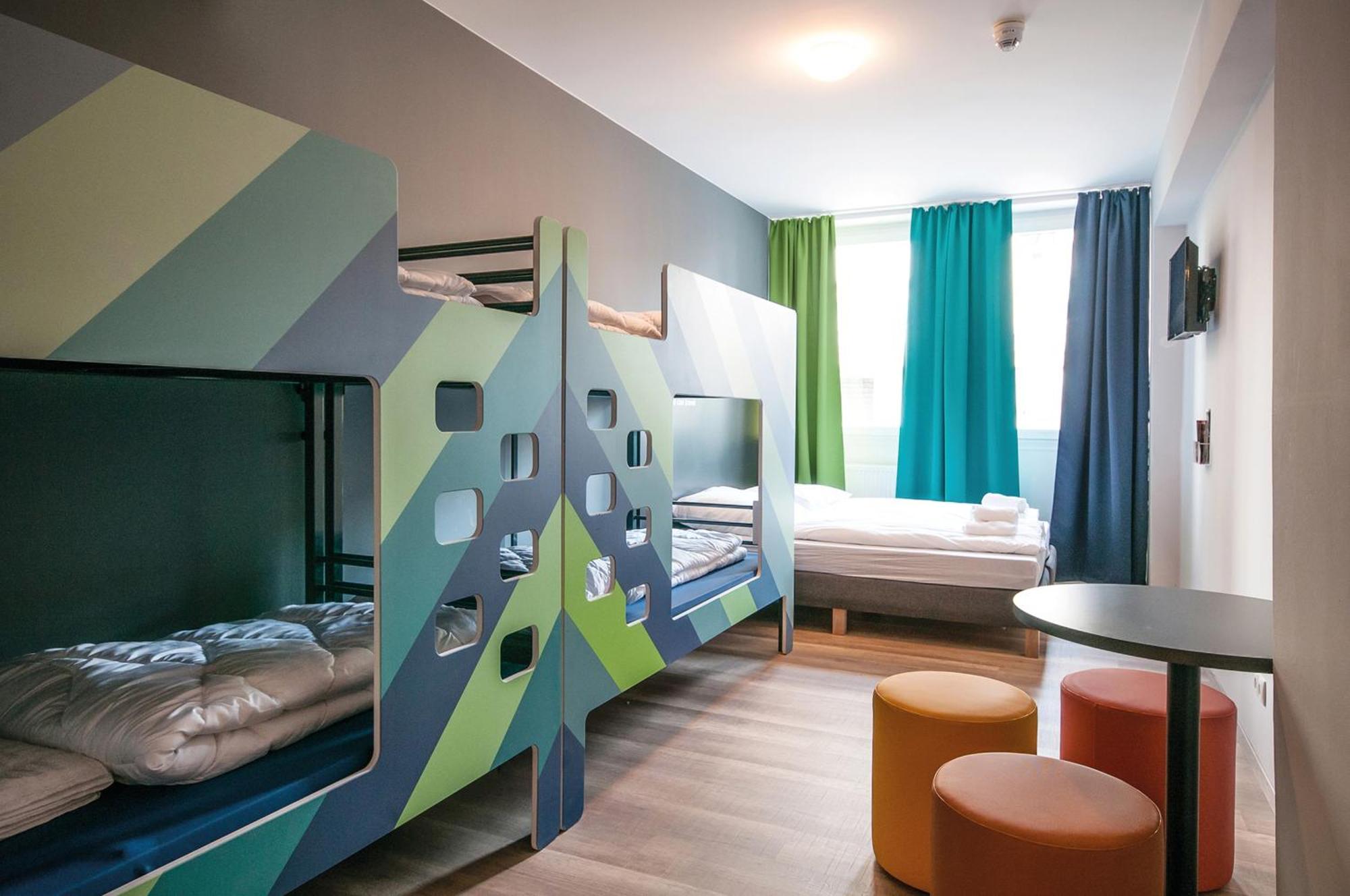 Bett im Frauenschlafsaal mit 6 Betten