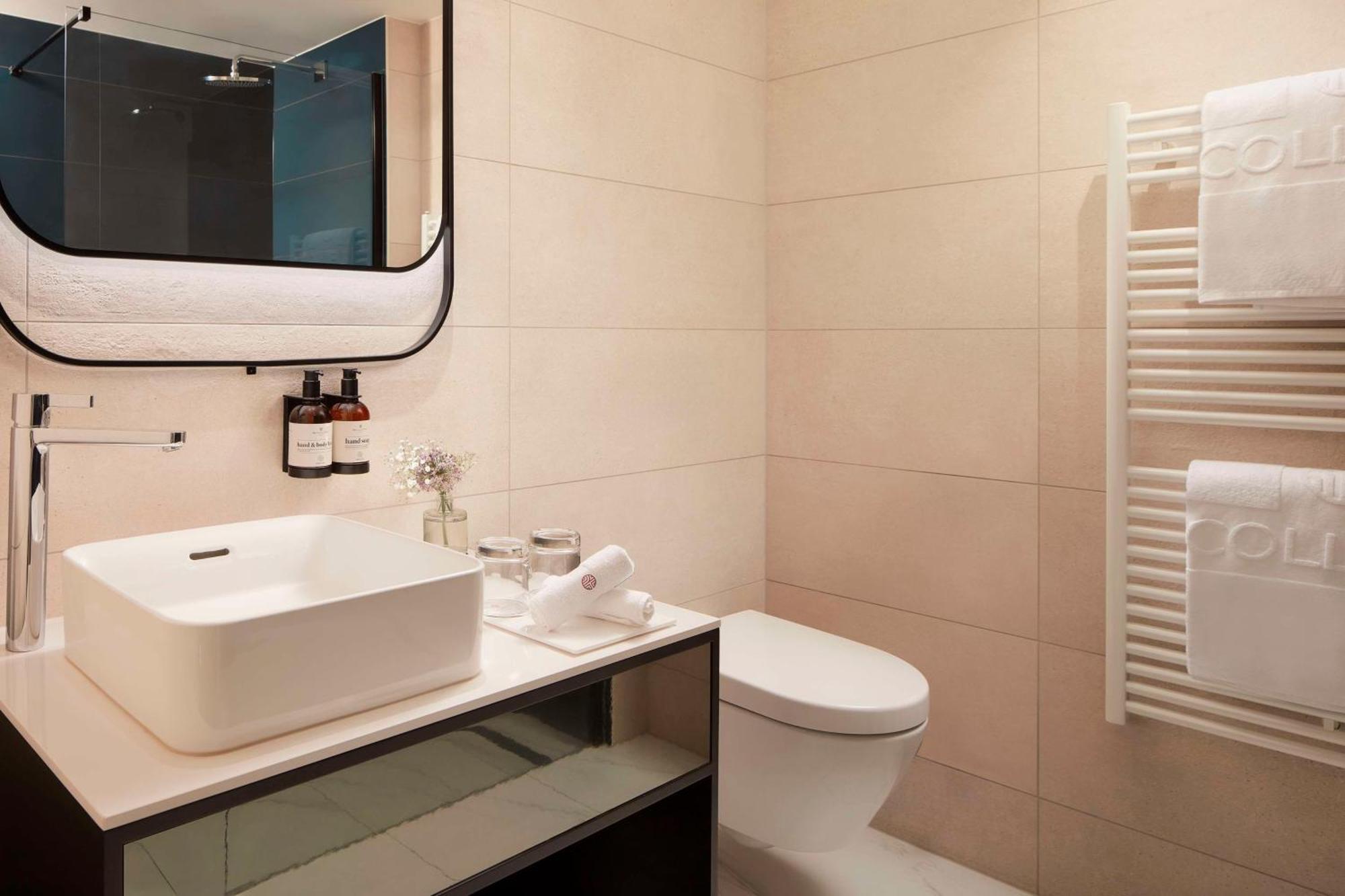 Superior Doppelzimmer XL mit Blick auf die Skyline