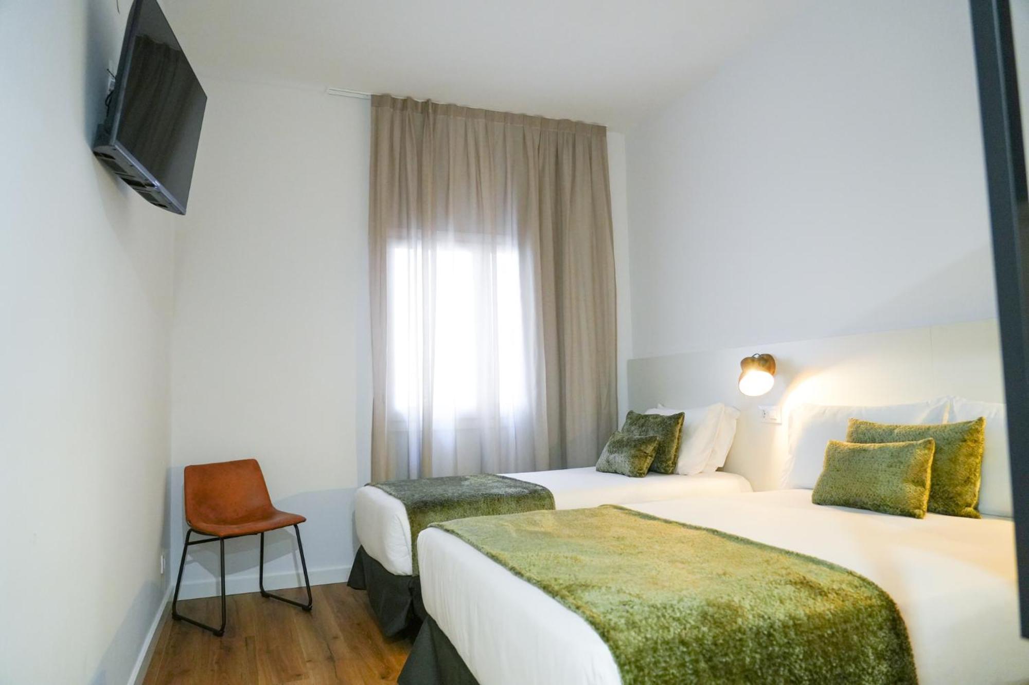 Familienzimmer mit Doppelbett