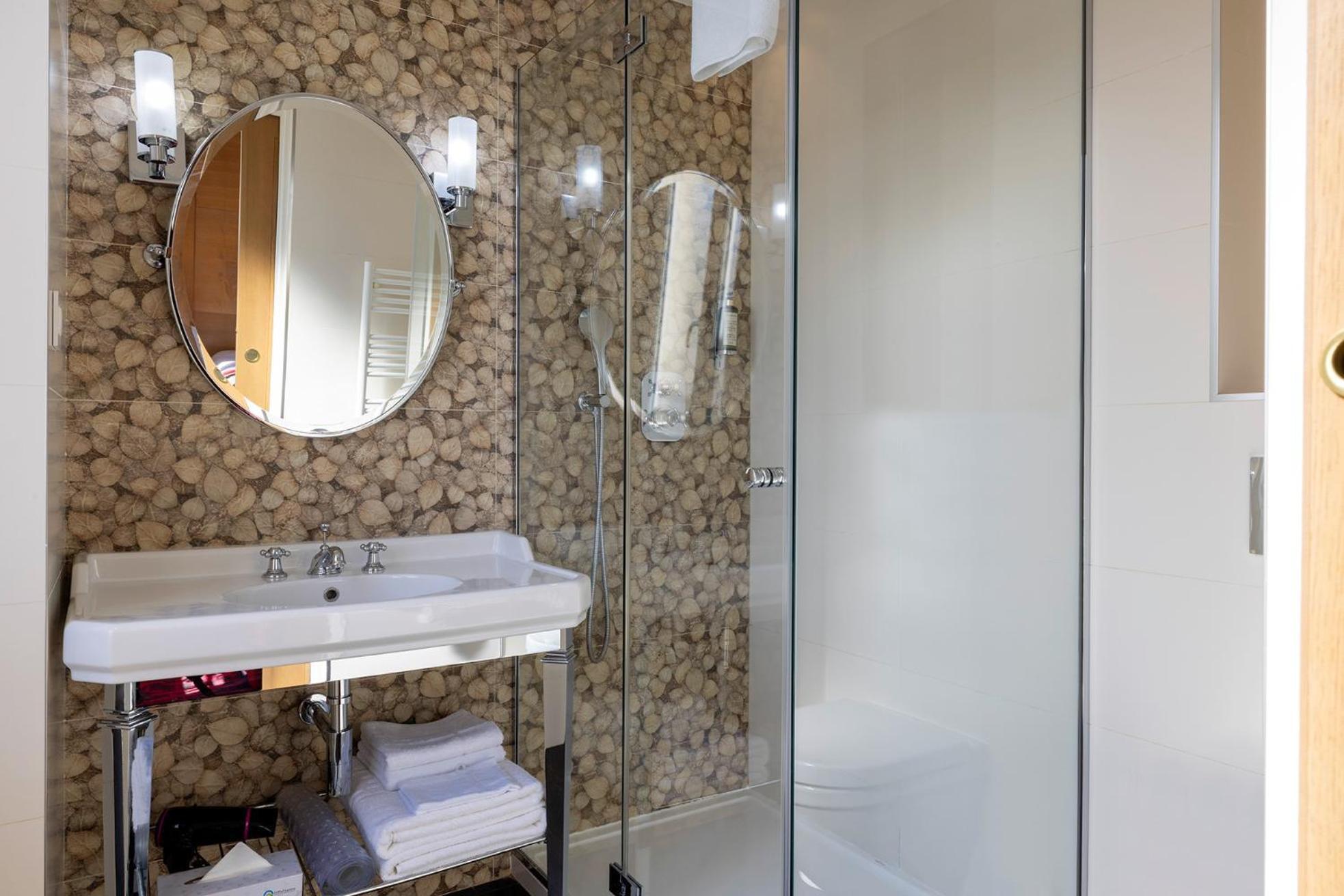 2 Zimmer mit Verbindungstür (5 Personen)