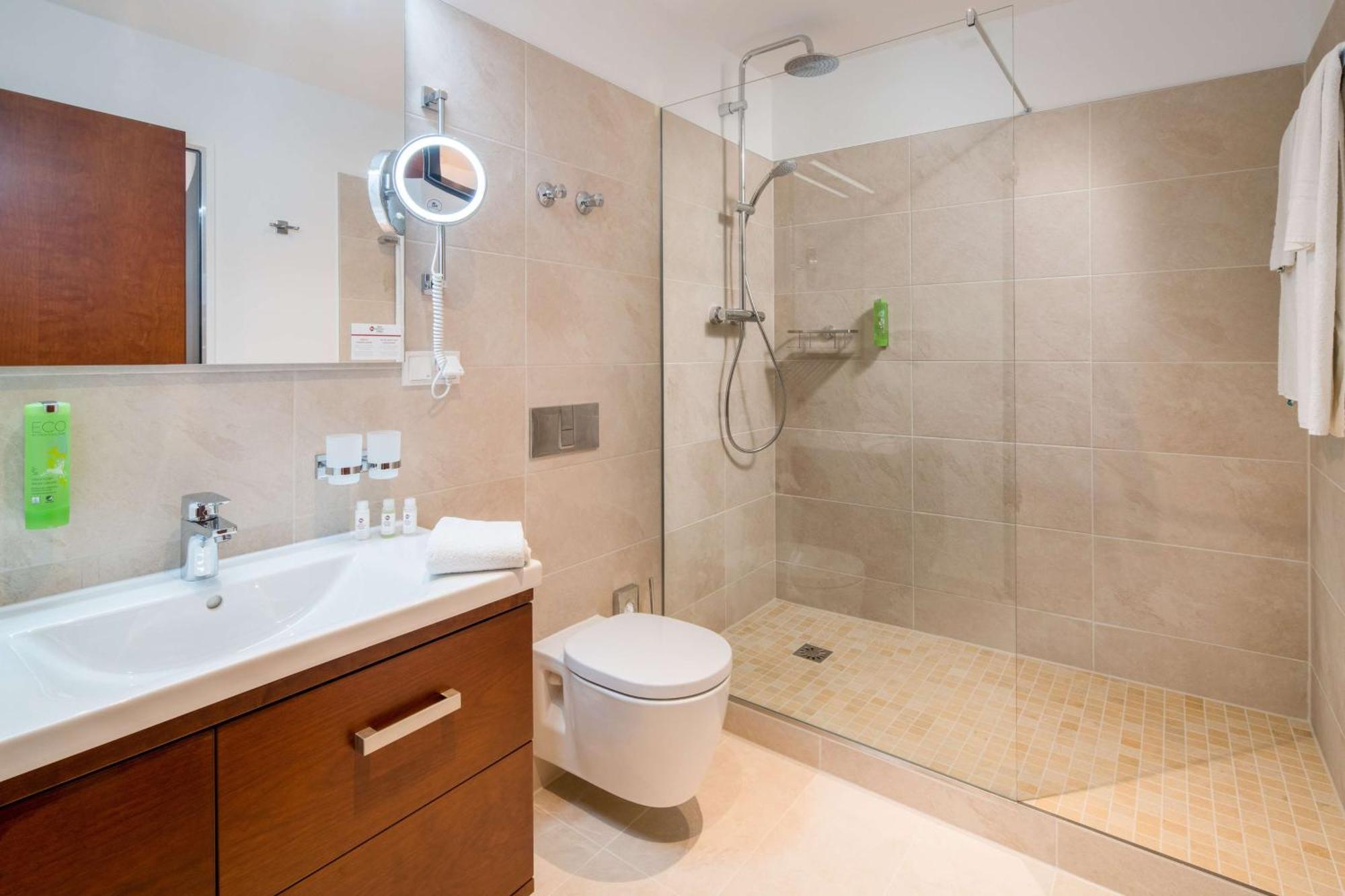 Superior Double Room with Double Bed - Annex,1641720369:JPEG