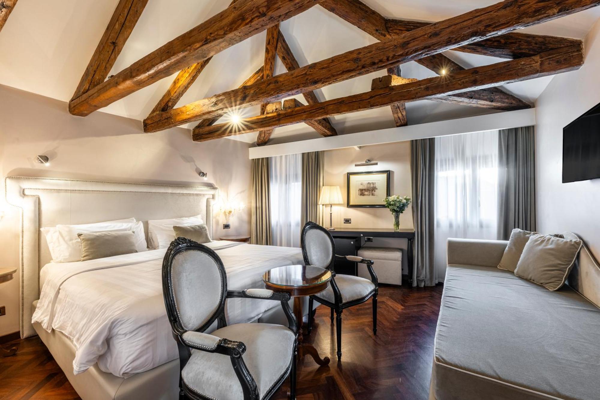 Junior Suite mit Kanalblick