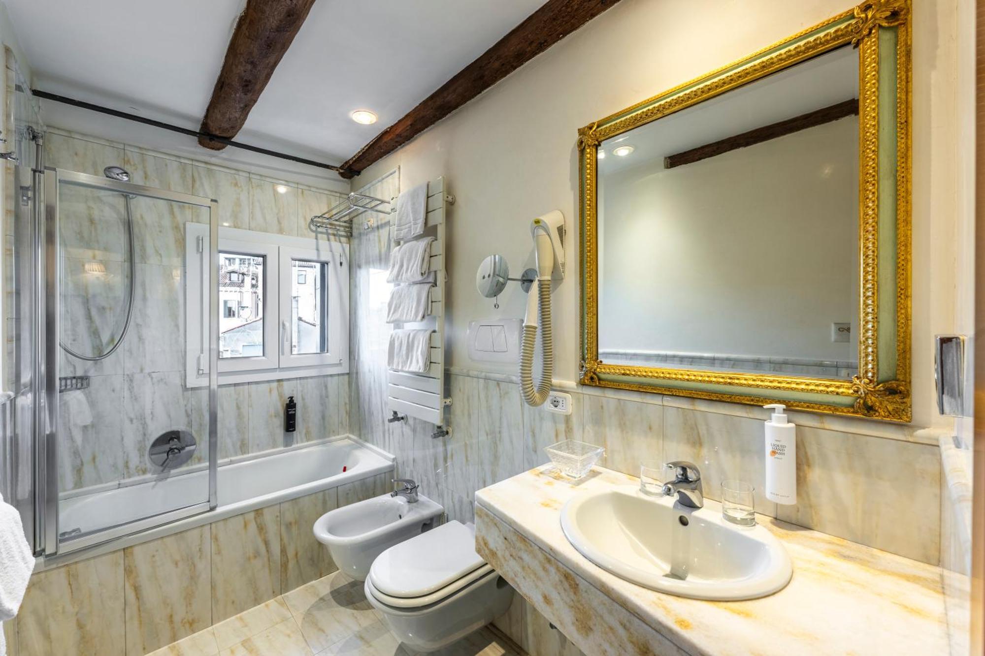 Deluxe Dreibettzimmer