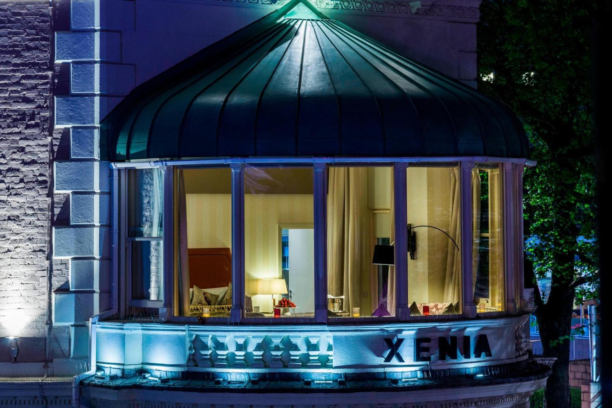 Suite mit Kingsize-Bett und Balkon