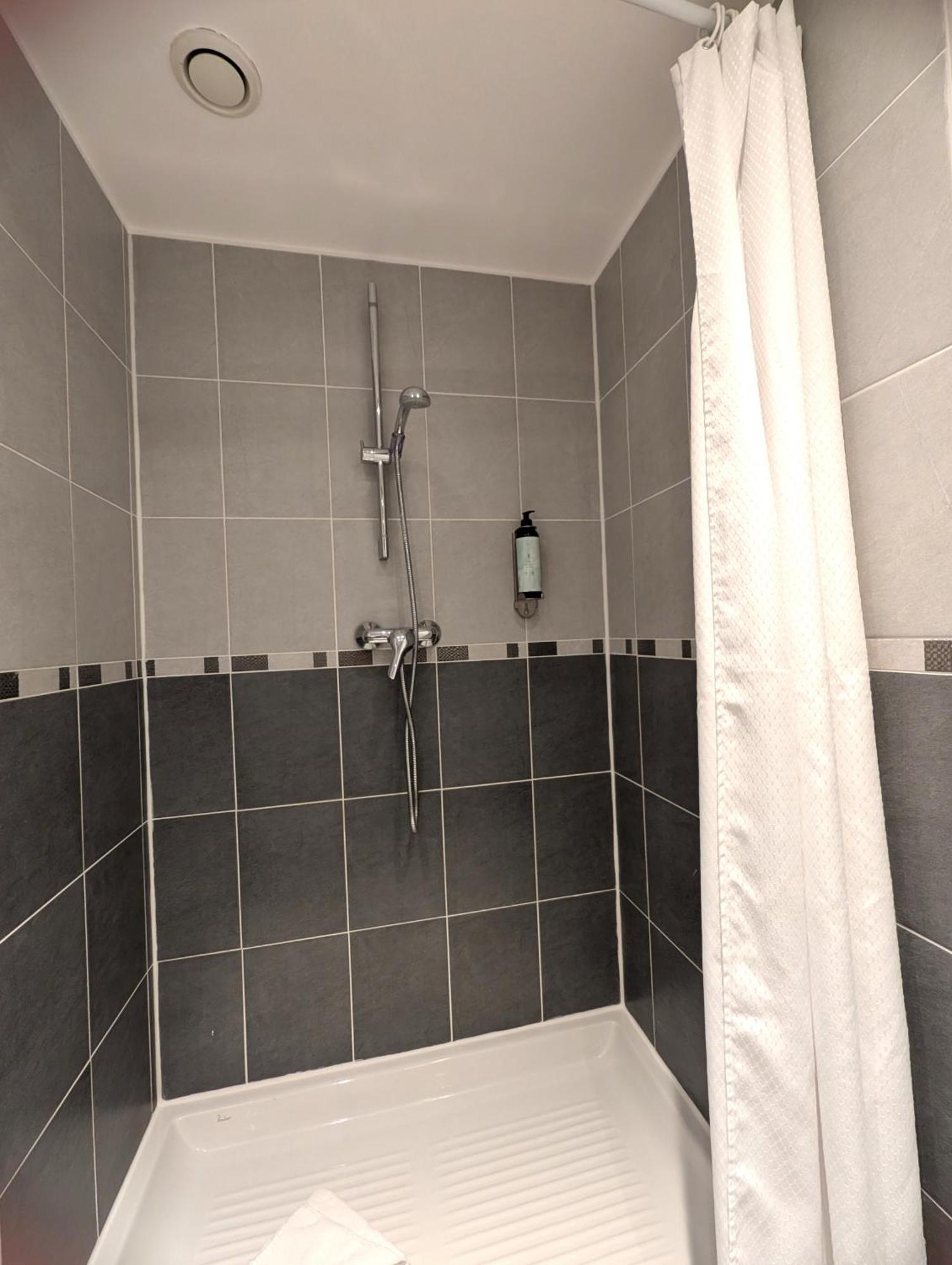 Dreibettzimmer