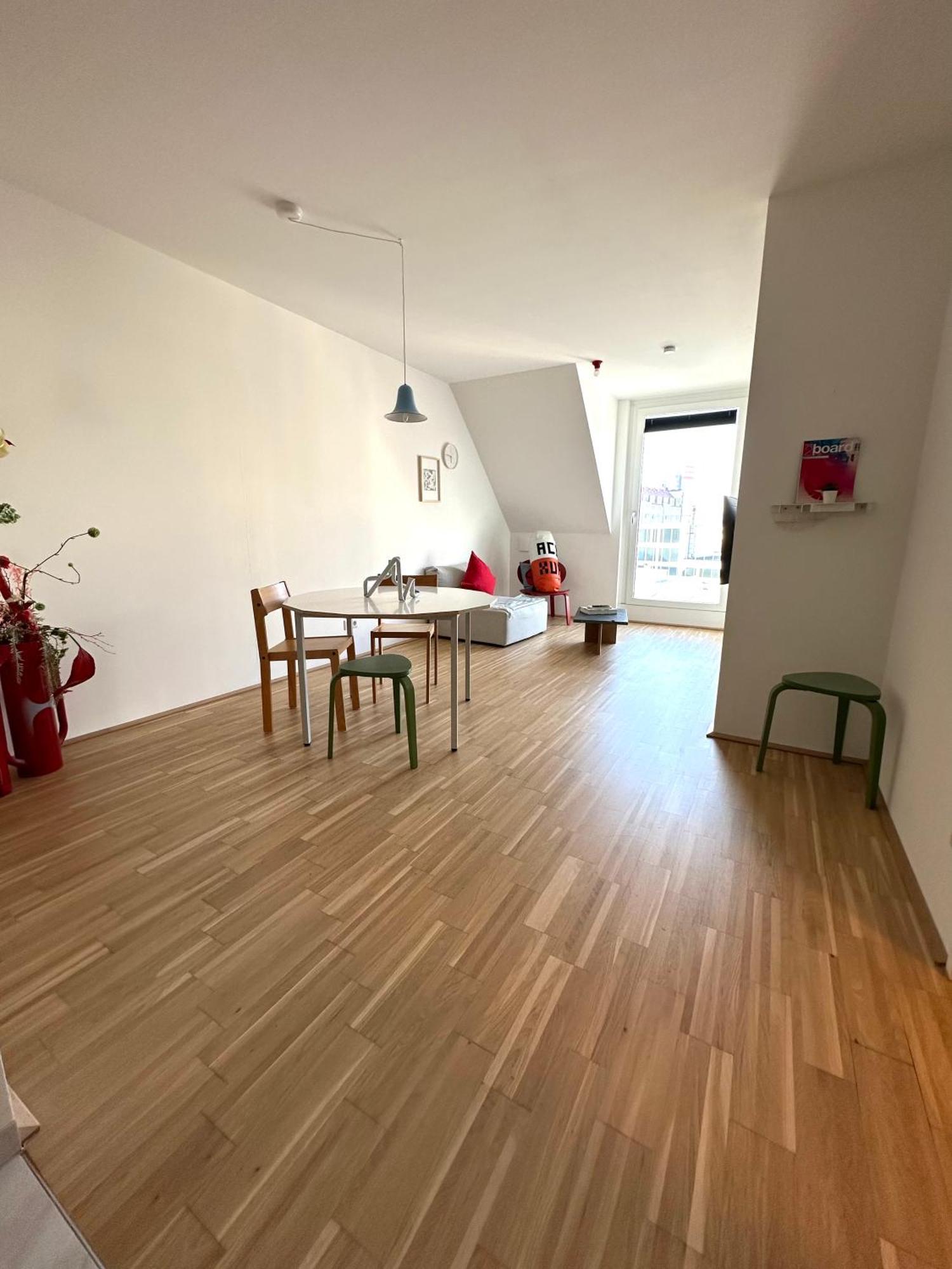 Apartment mit 1 Schlafzimmer und Balkon