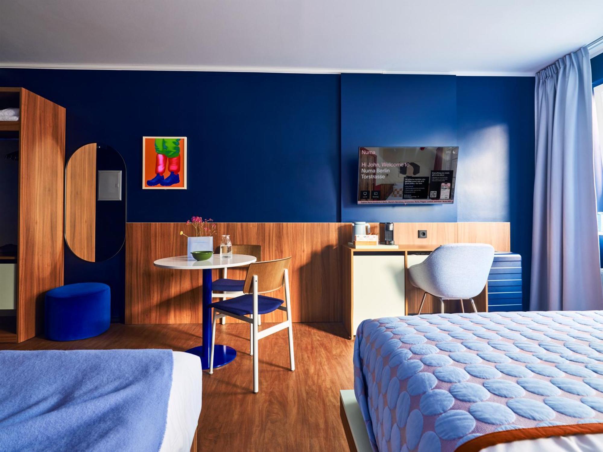 Großes Zimmer mit Zustellbett