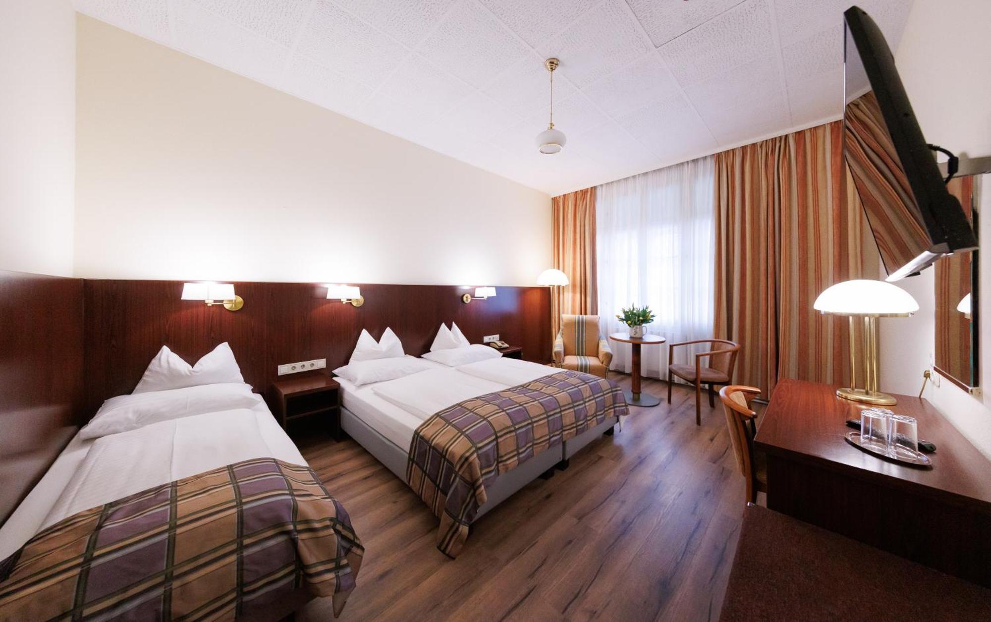Dreibettzimmer