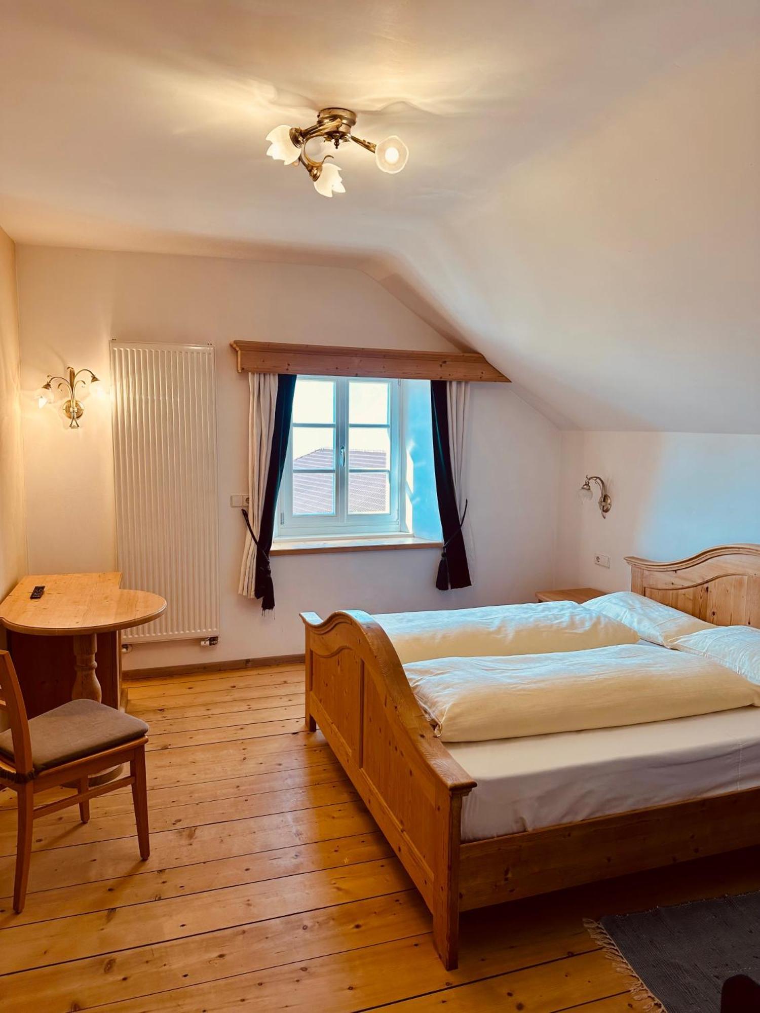 Großes Doppelzimmer