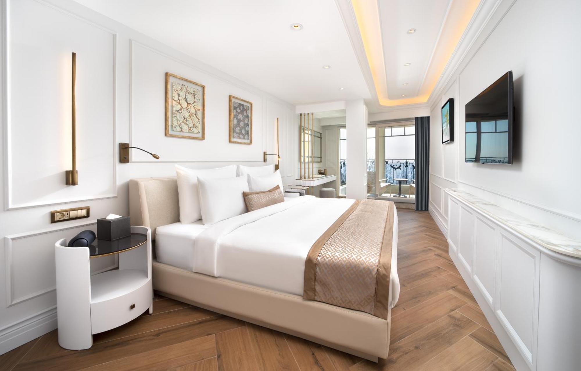 Familiensuite mit Balkon