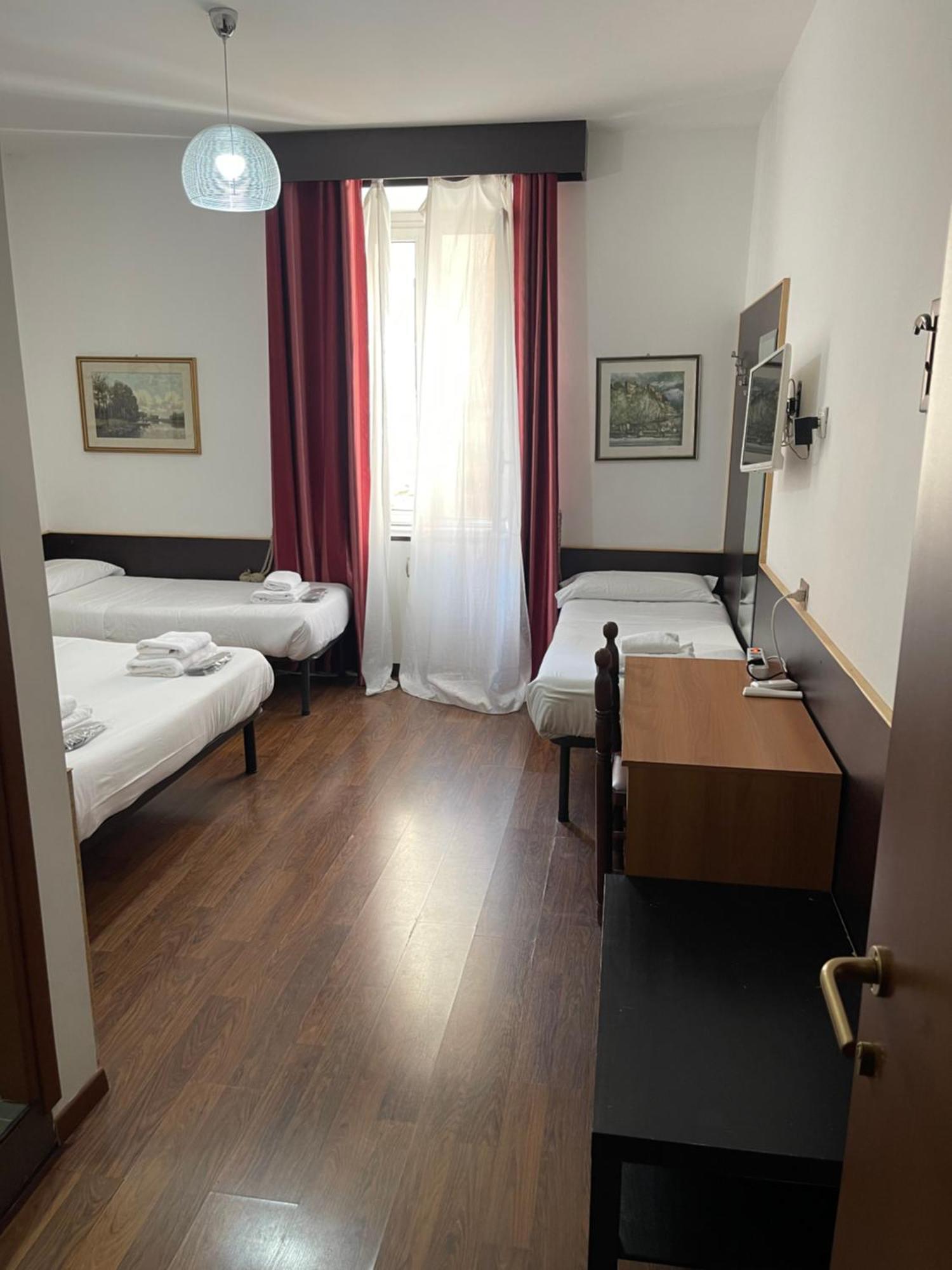 Vierbettzimmer mit eigenem Bad