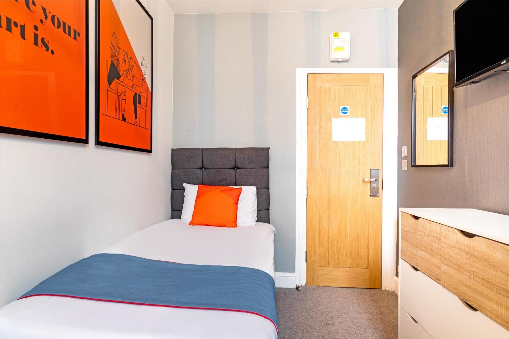 Standard Single Room,1657866166:JPEG