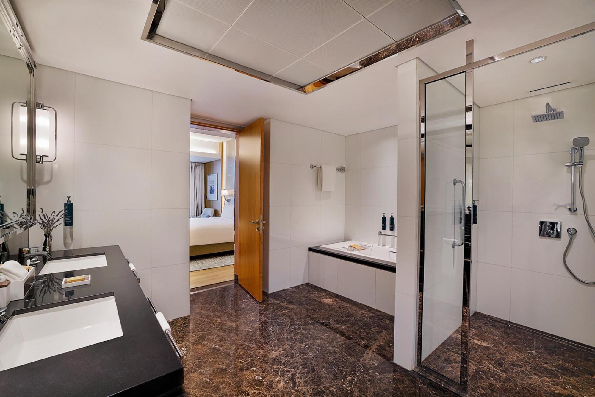 Suite mit 2 Schlafzimmern, Meerblick und Zugang zur Lounge