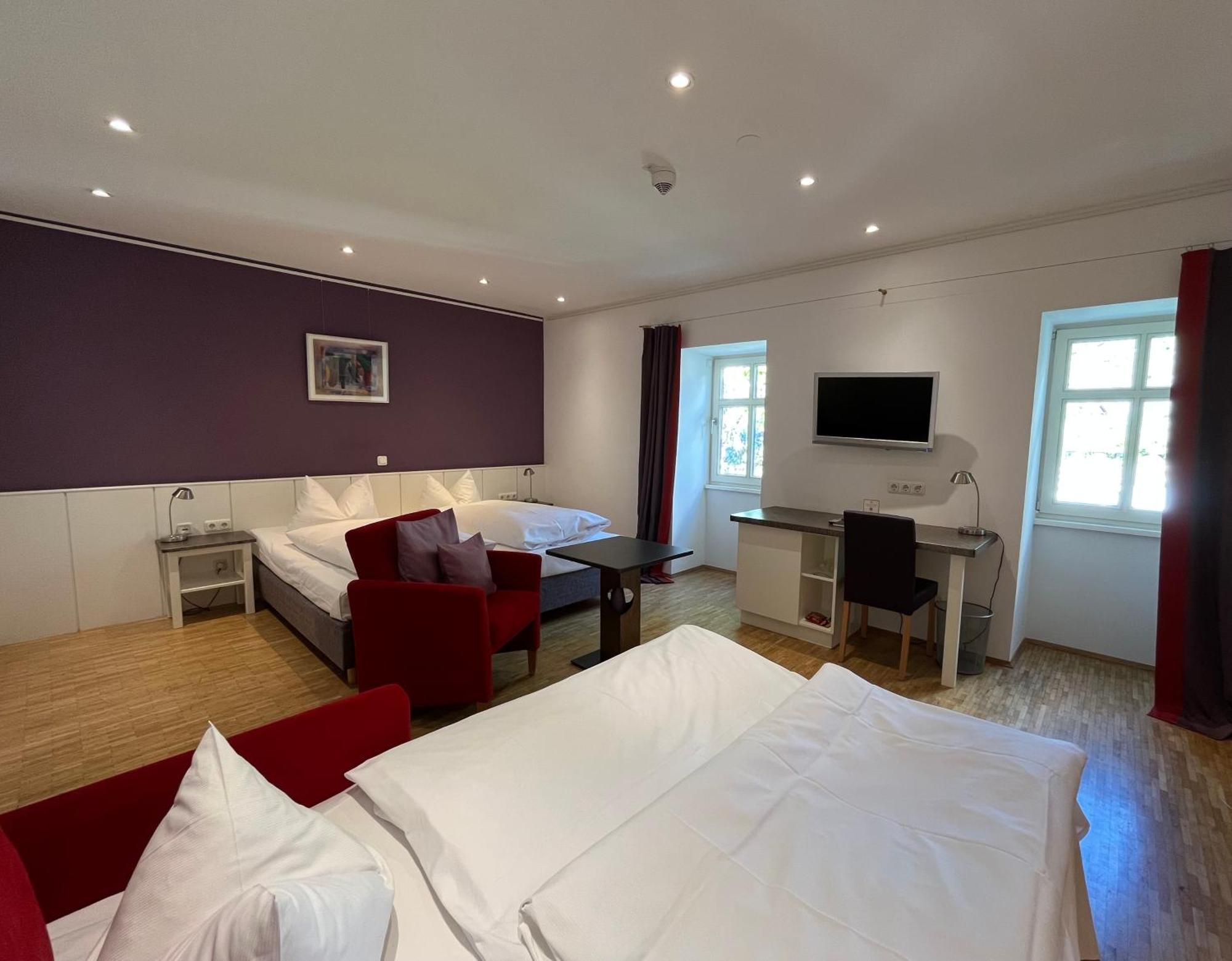Doppelzimmer mit Balkon