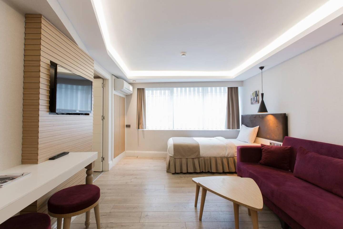 Deluxe Suite