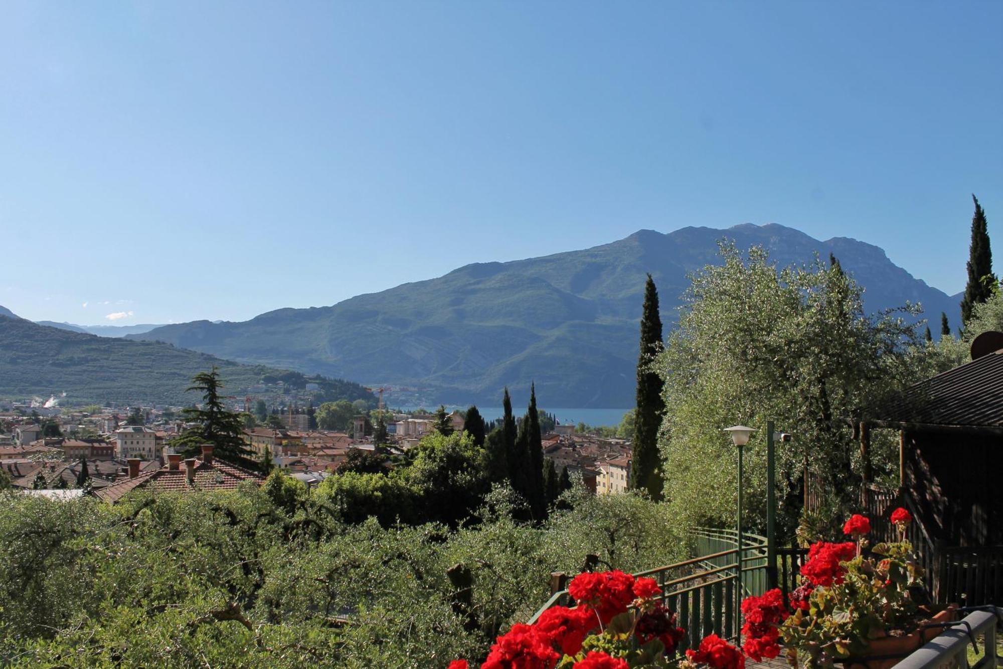 Apartment mit Garten und Seeblick