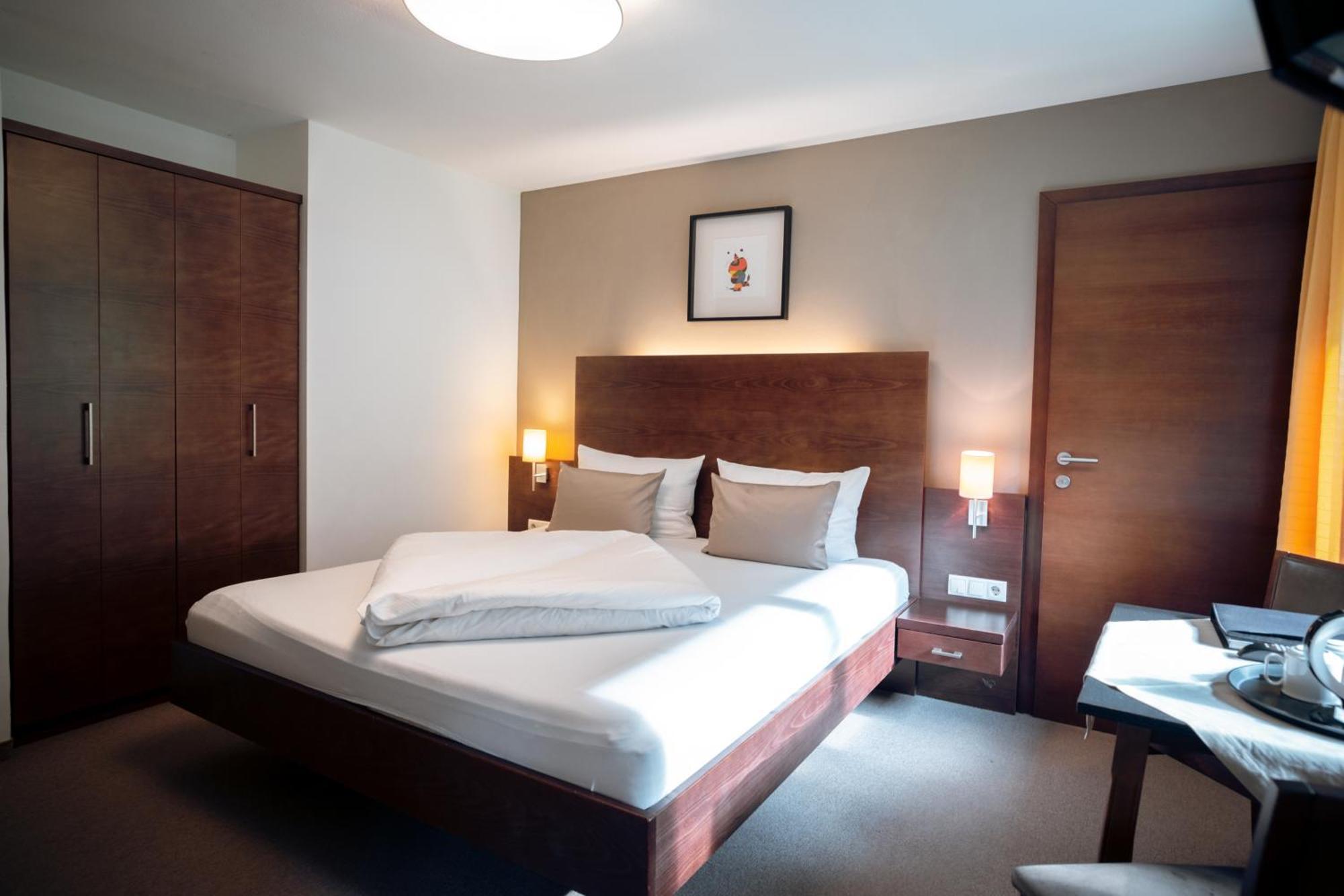 Doppelzimmer mit Balkon