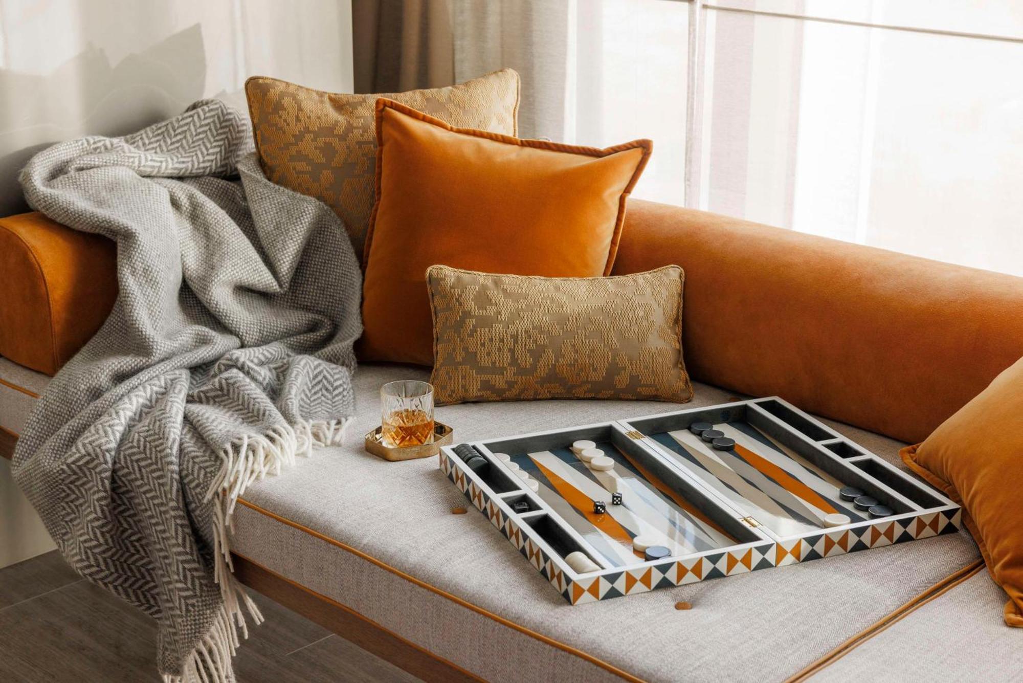 Zimmer Zaabeel mit Kingsize-Bett