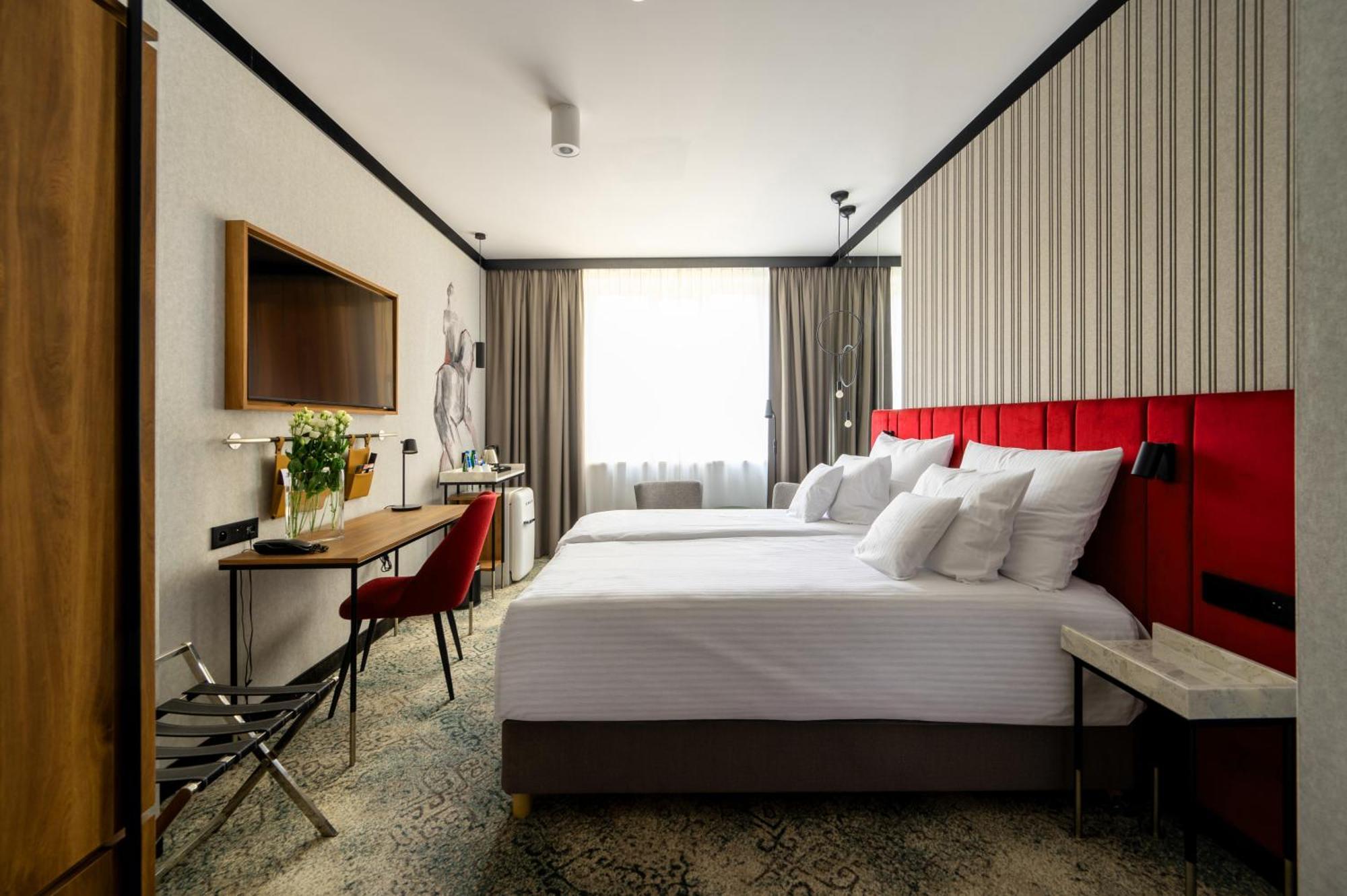 Standard Zimmer mit Kingsize-Bett