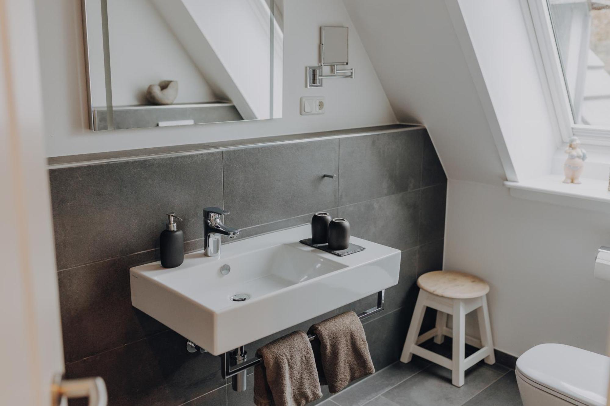 Zimmer 6 - Standard Doppelzimmer