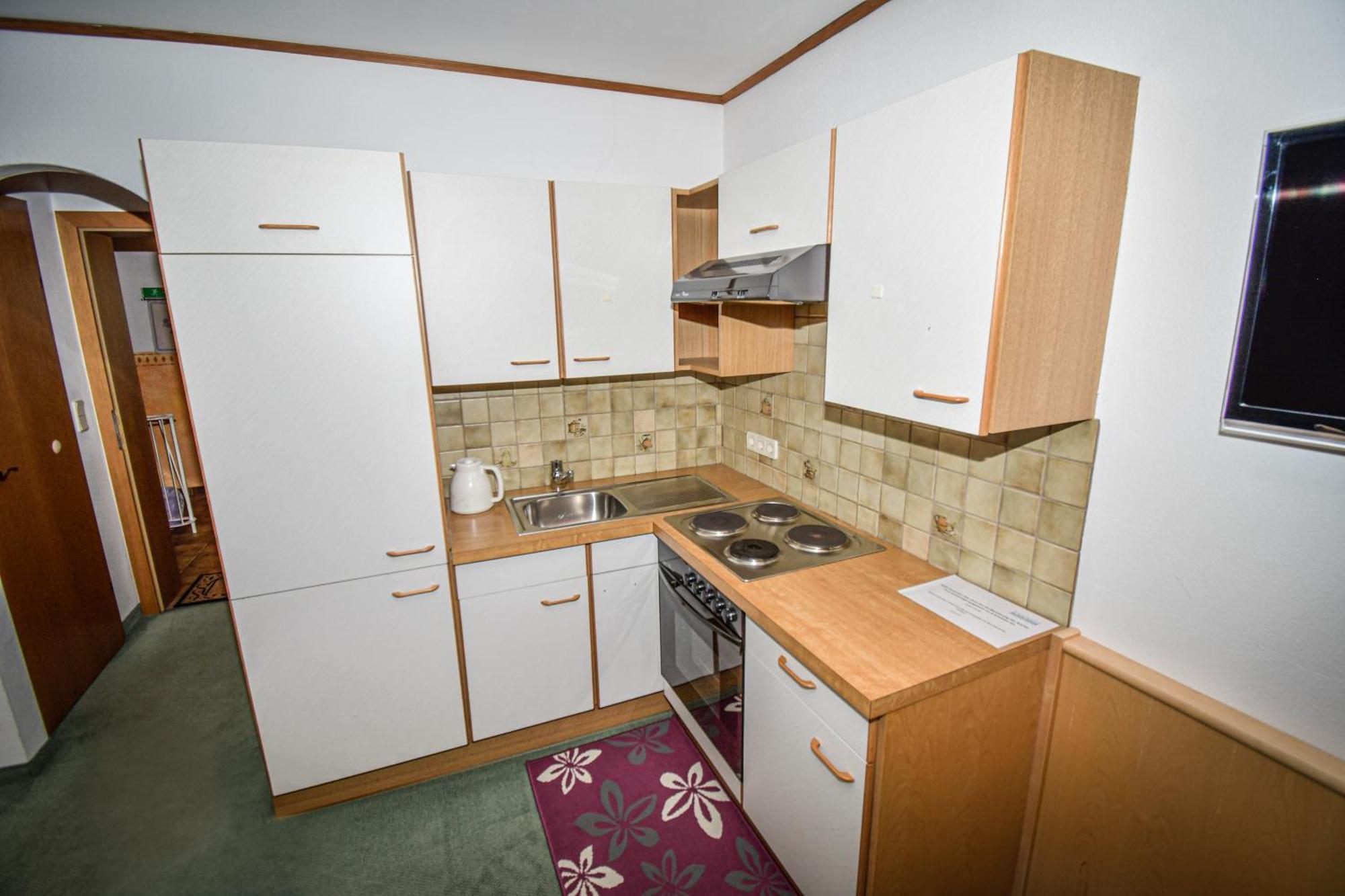 Standard Triple Studio,1679036912:JPEG