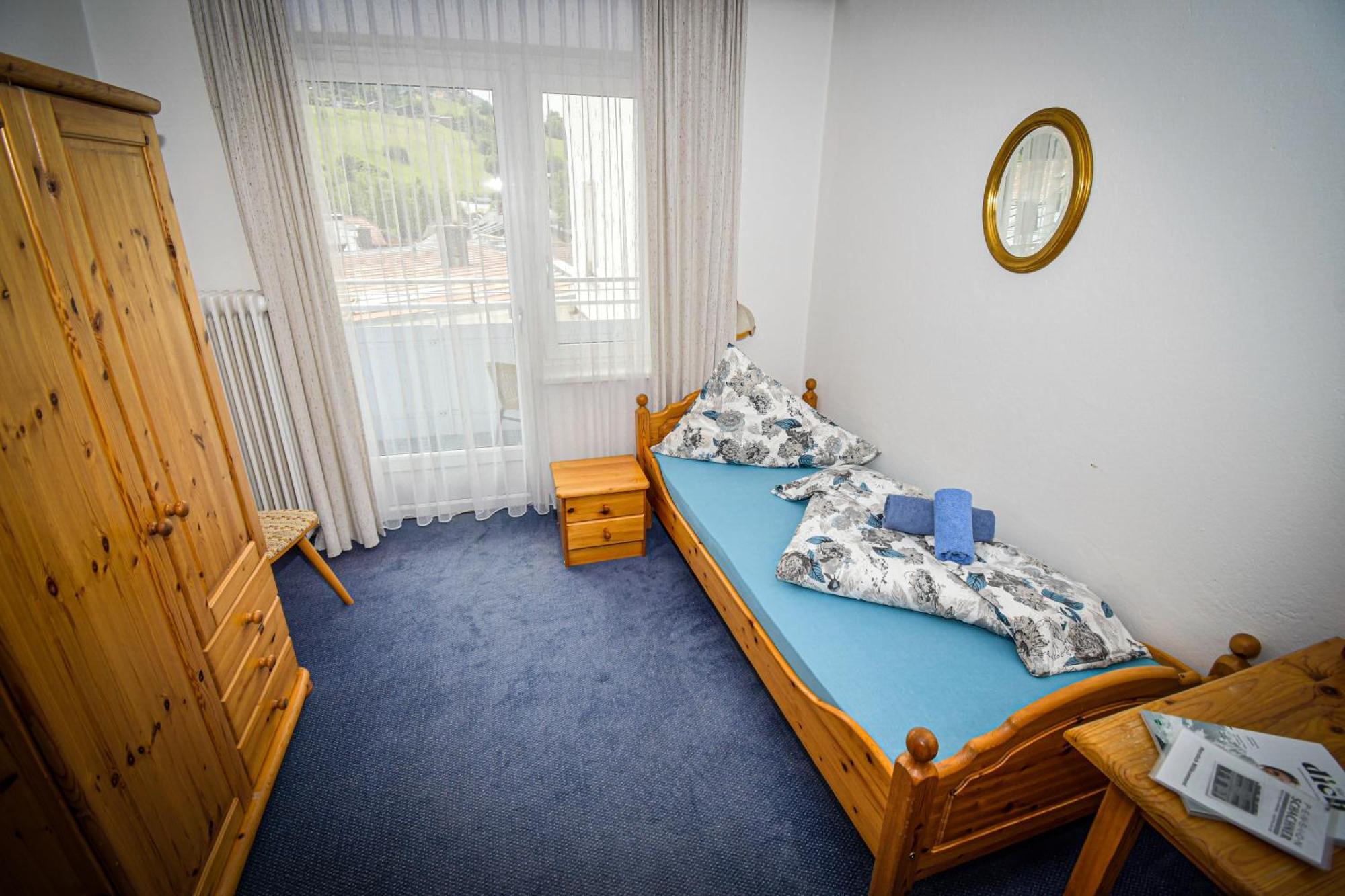 Single Room with Shared Shower and Toilet,1679036919:JPEG