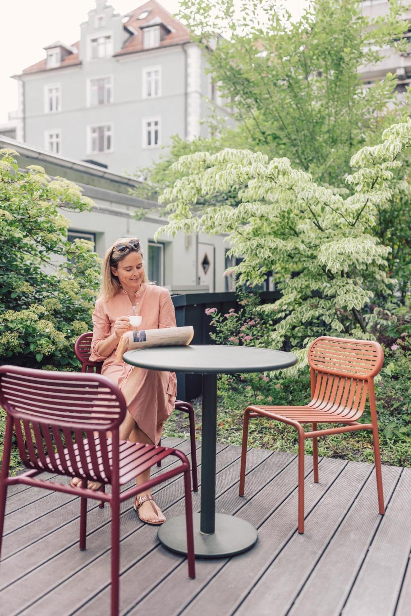 Einzelzimmer mit Gartenblick